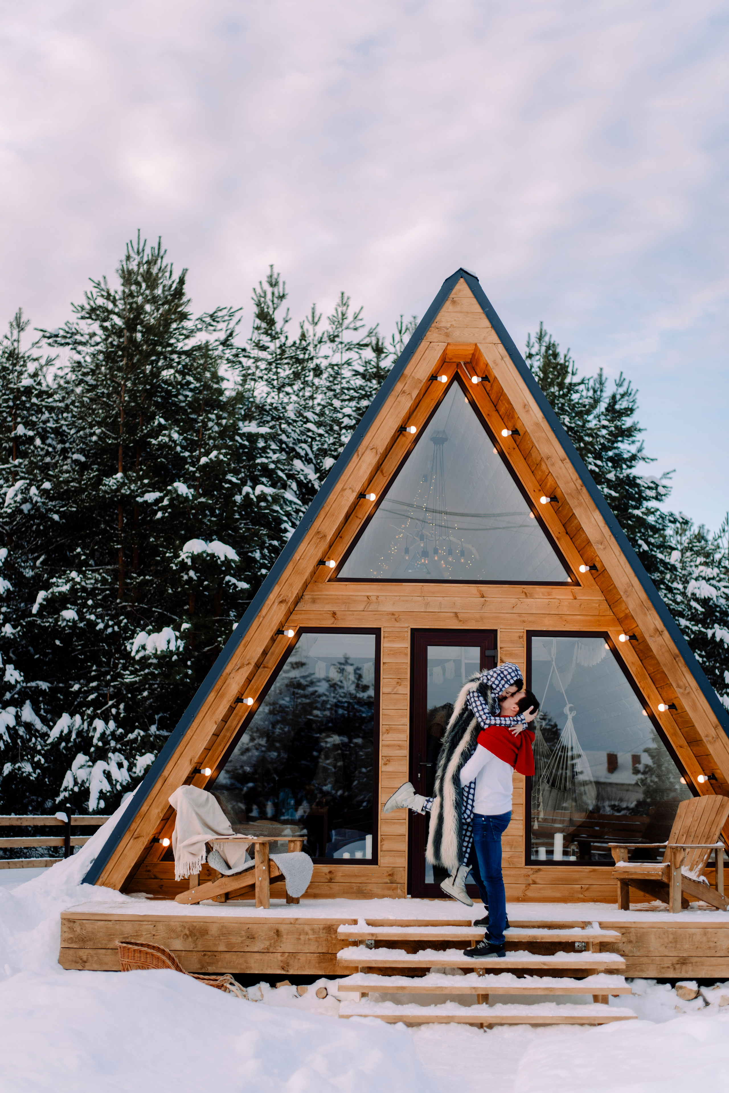 зимняя фотосессия в домике на природе