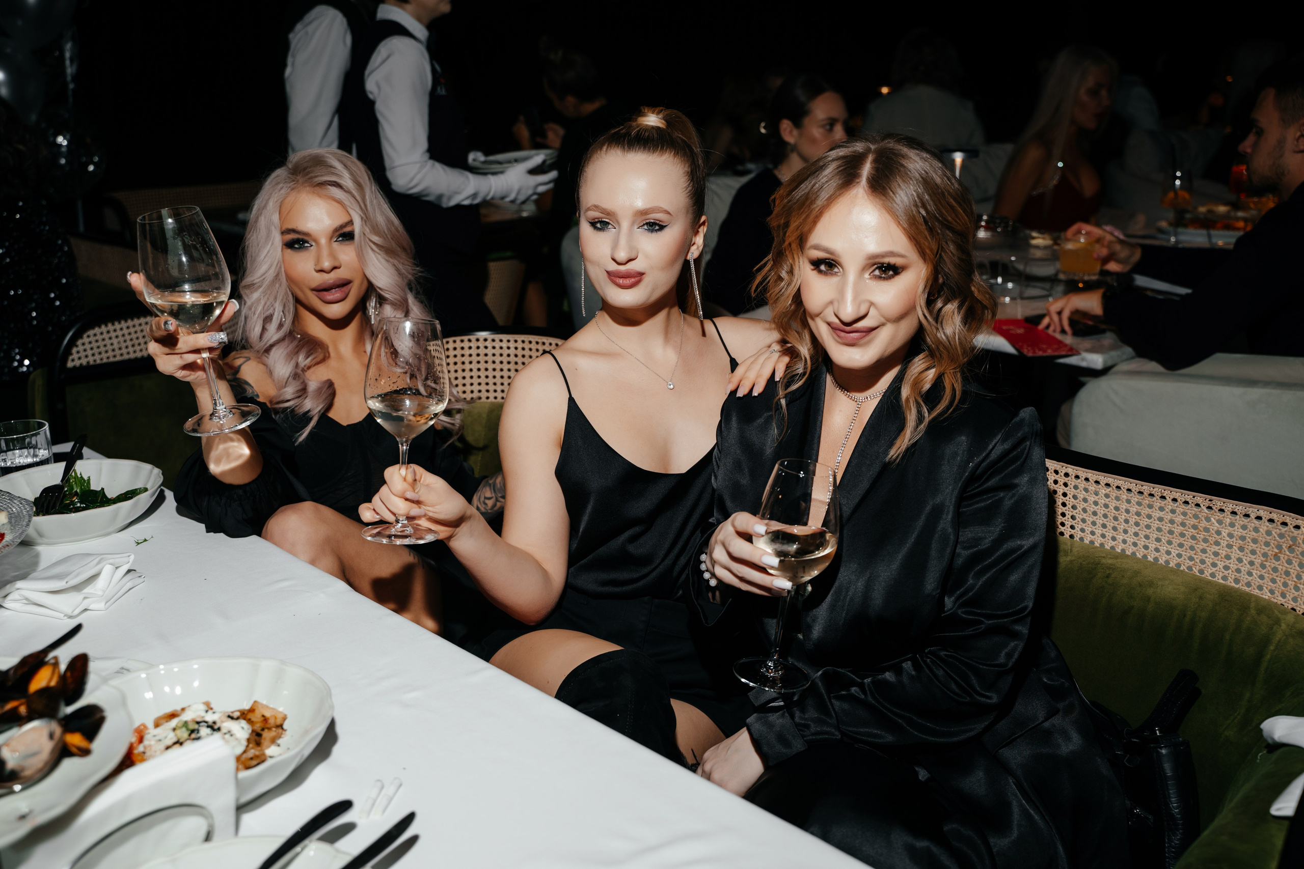 26 января (пятница). BENUAR Restaurant