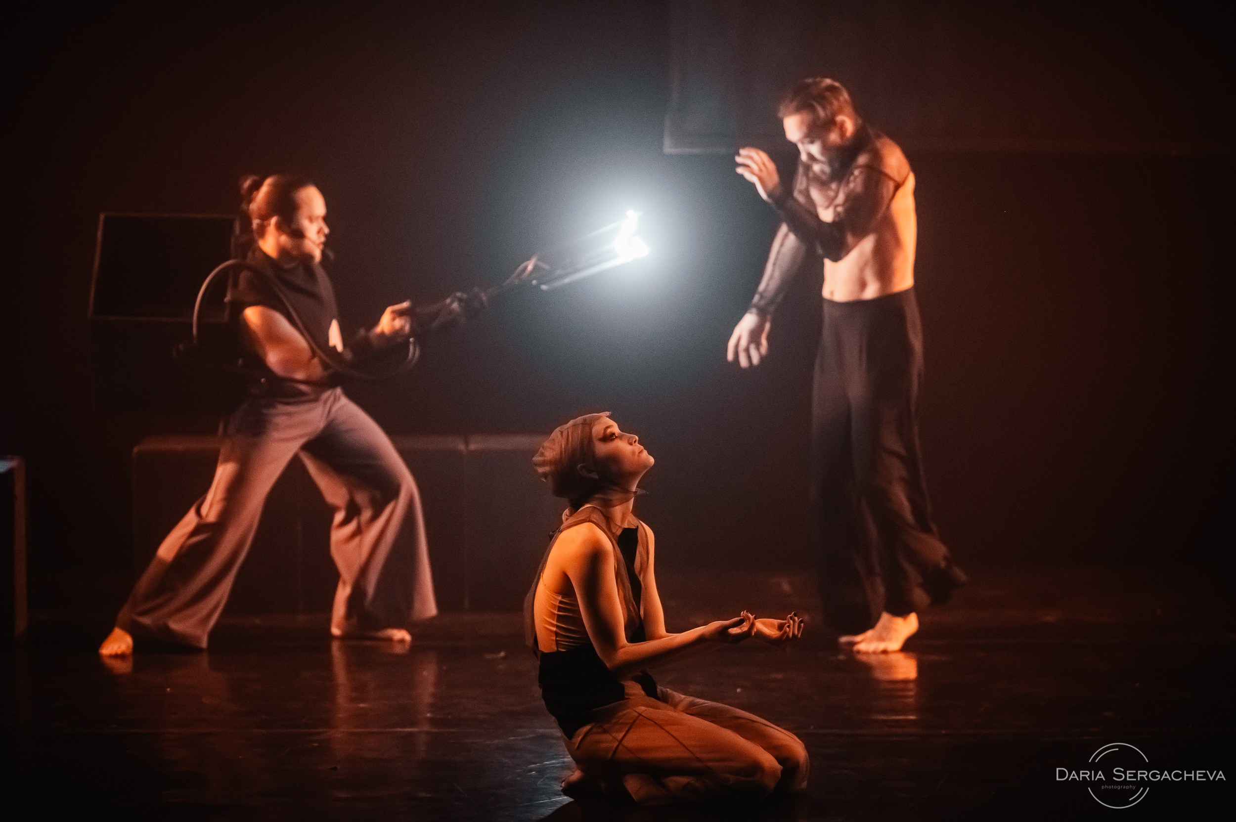 Спектакль «Безморье». Художник по свету Максим Сергачев