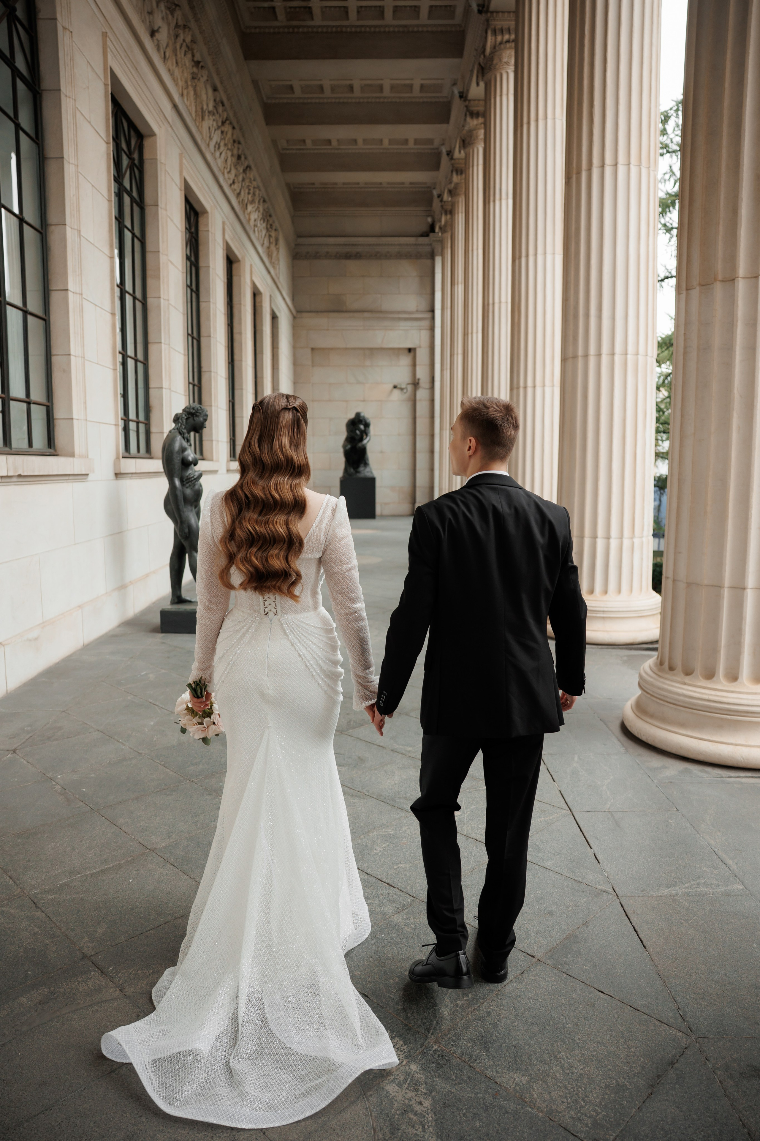 Фотосессия у Пушкинского музей. Свадебный и репортажный фотограф (Москва, Королев и другие)