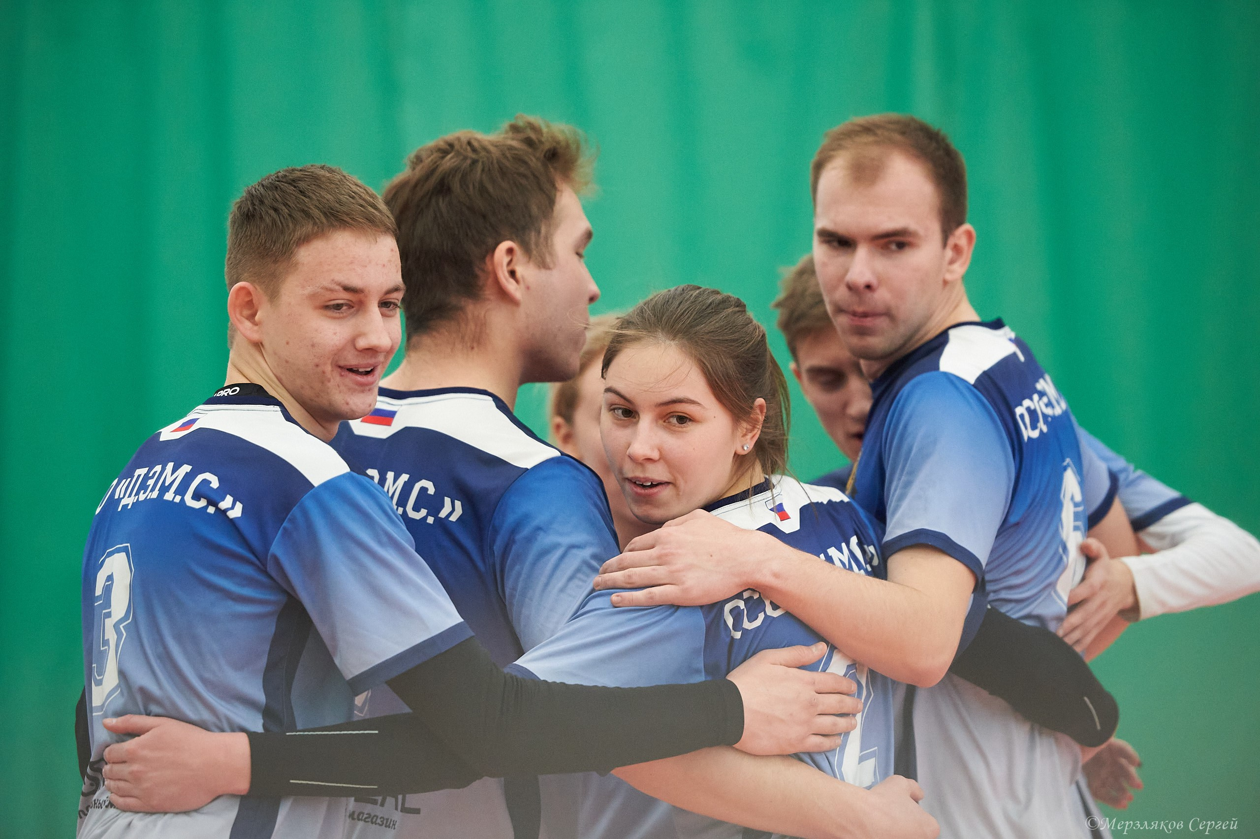 Новогодний волейбольный турнир. Ижевск. 16.12.23. Спортивный репортажный фотограф в Ижевске Сергей Мерзляков