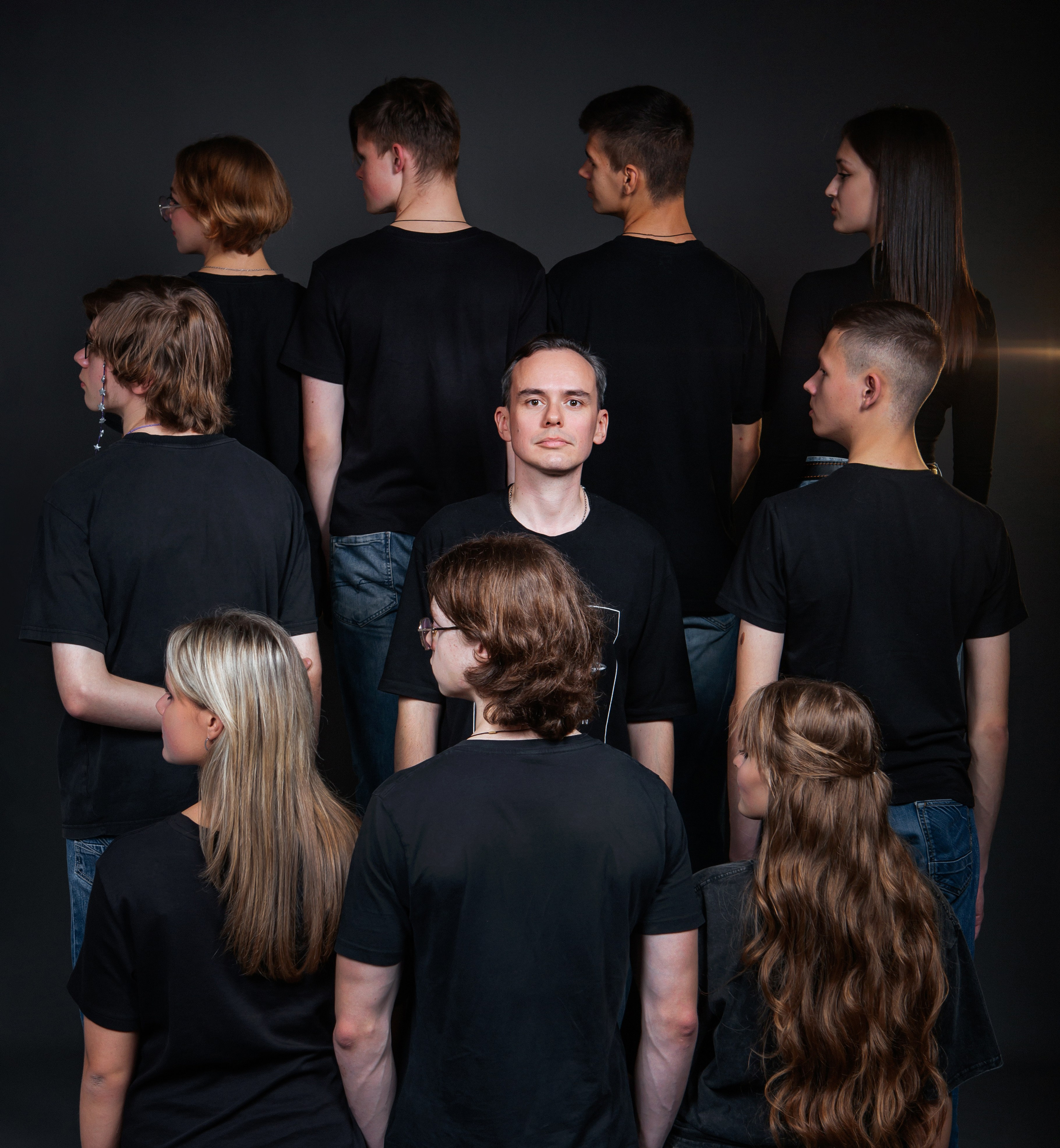 Черный фон. Фото дети. Выпускные альбомы Нижний Тагил