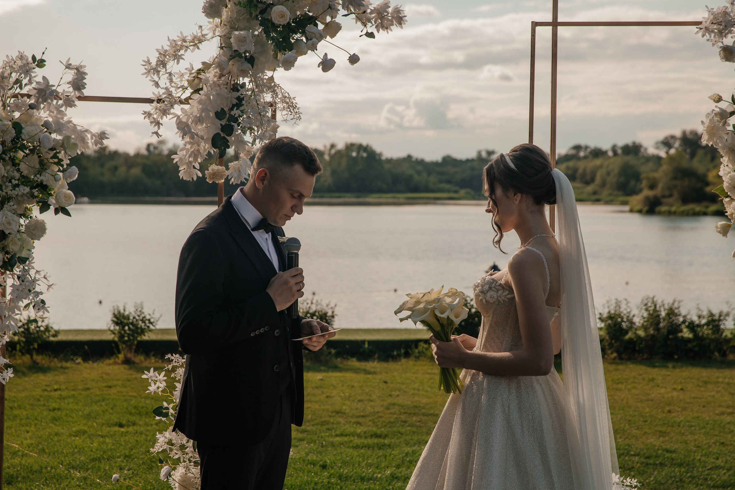Wedding «Sunlight». Свадебные фотограф и видеограф Наталья и Анатолий Новиковы СПб
