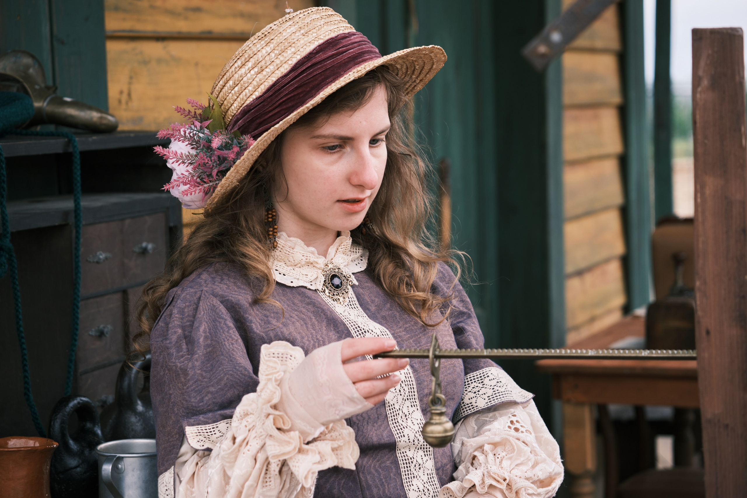 Девушка в шляпе