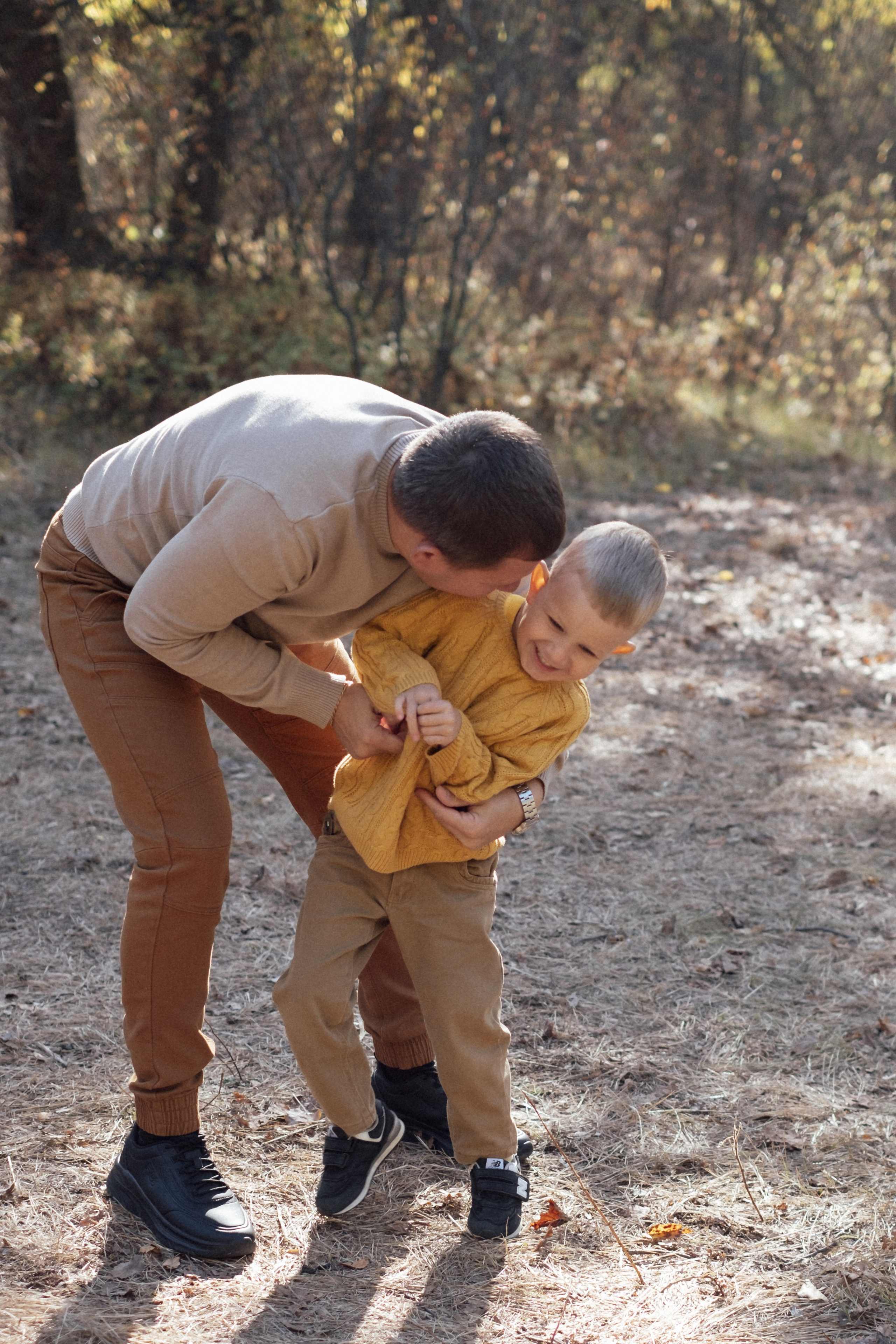 Семейная фотосессия в лесу. Свадебный и семейный фотограф г. Волгоград Биленко Ангелина