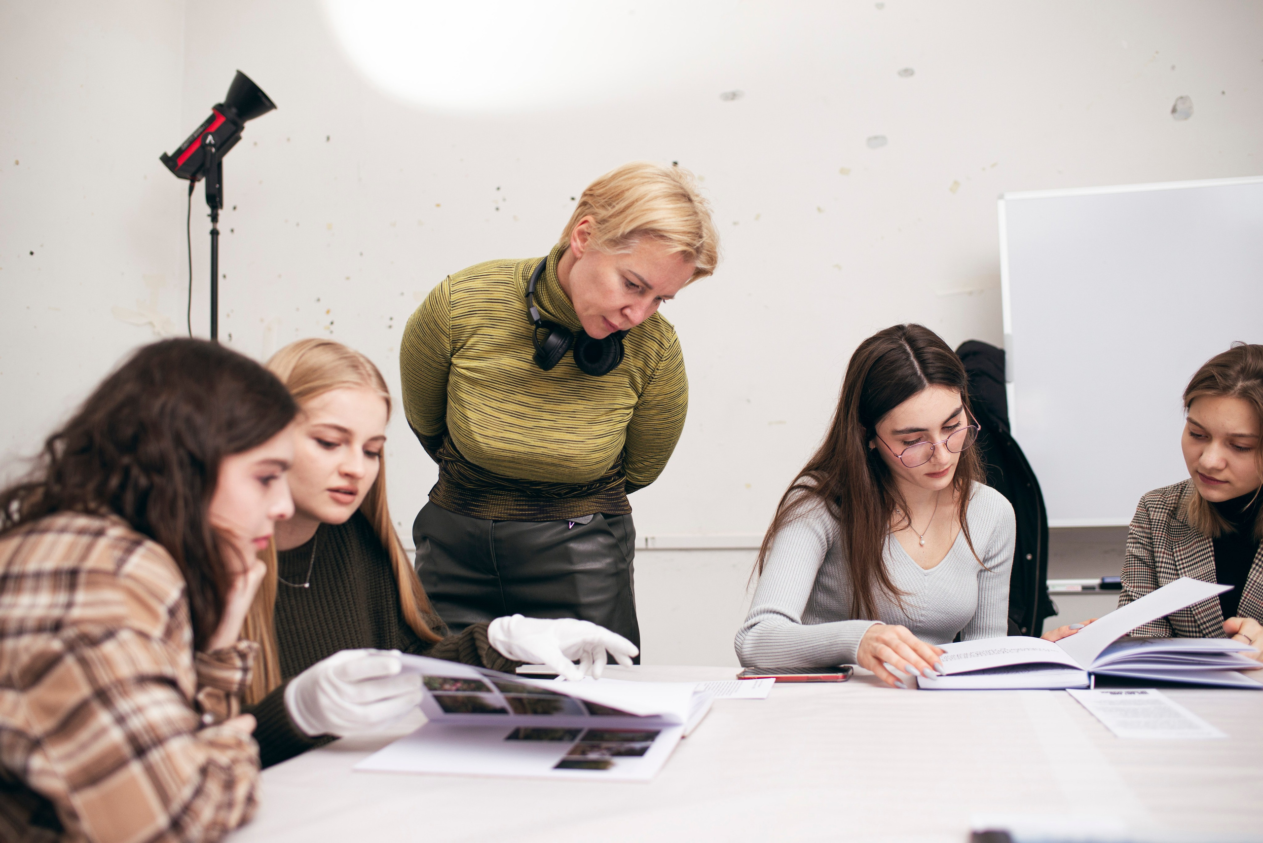 Вечер фото книг в Школе Дизайна. Фотограф в Москве Алейникова Евгения
