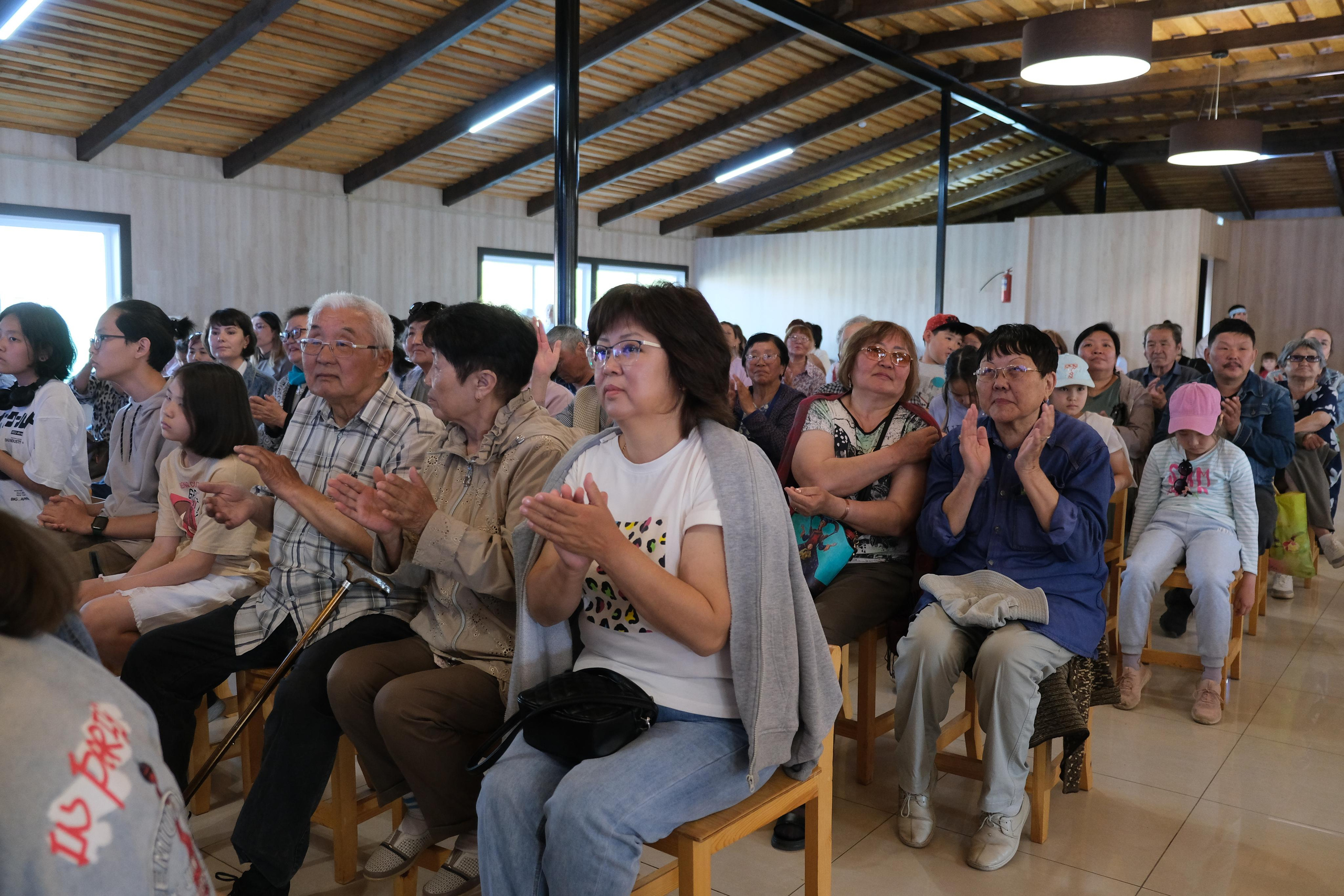 Академический концерт «МЫ ДЕТИ ТВОИ — РОССИЯ!». Сэсэг — дочь степи | семейный фотограф