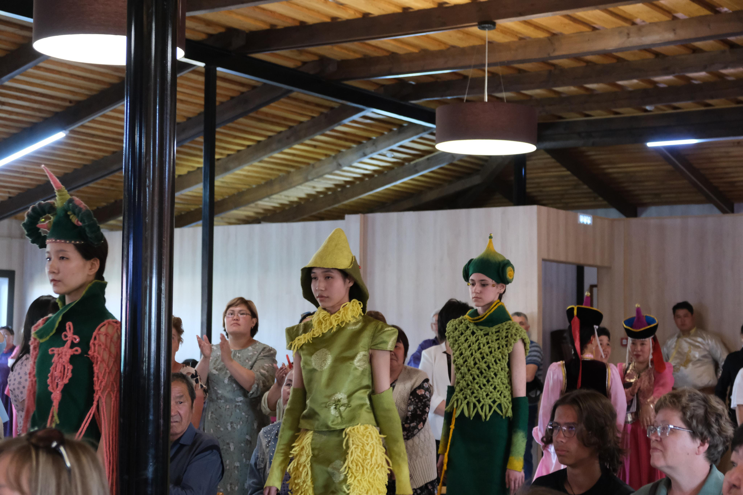 Академический концерт «МЫ ДЕТИ ТВОИ — РОССИЯ!». Сэсэг — дочь степи | семейный фотограф