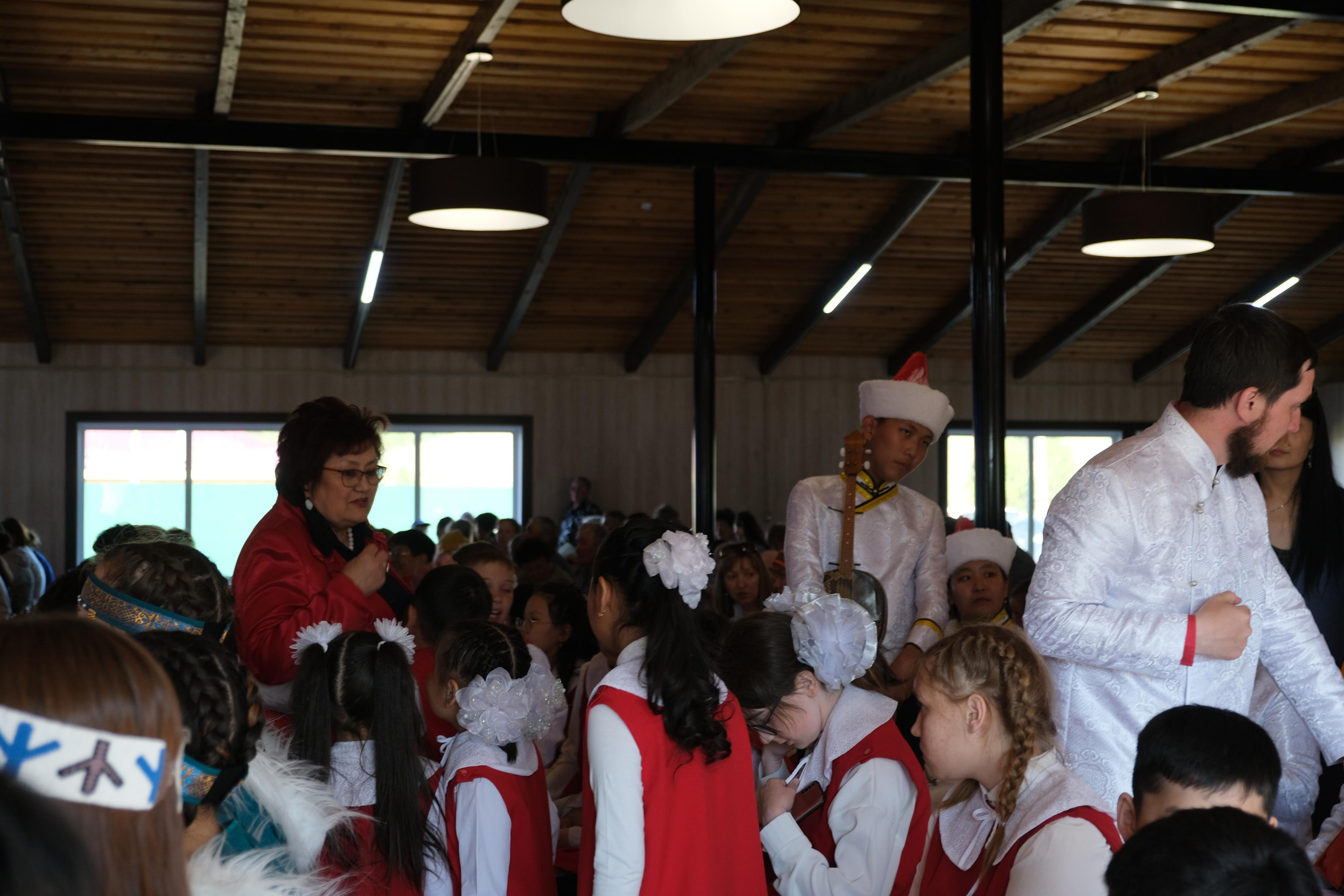 Академический концерт «МЫ ДЕТИ ТВОИ — РОССИЯ!». Сэсэг — дочь степи | семейный фотограф