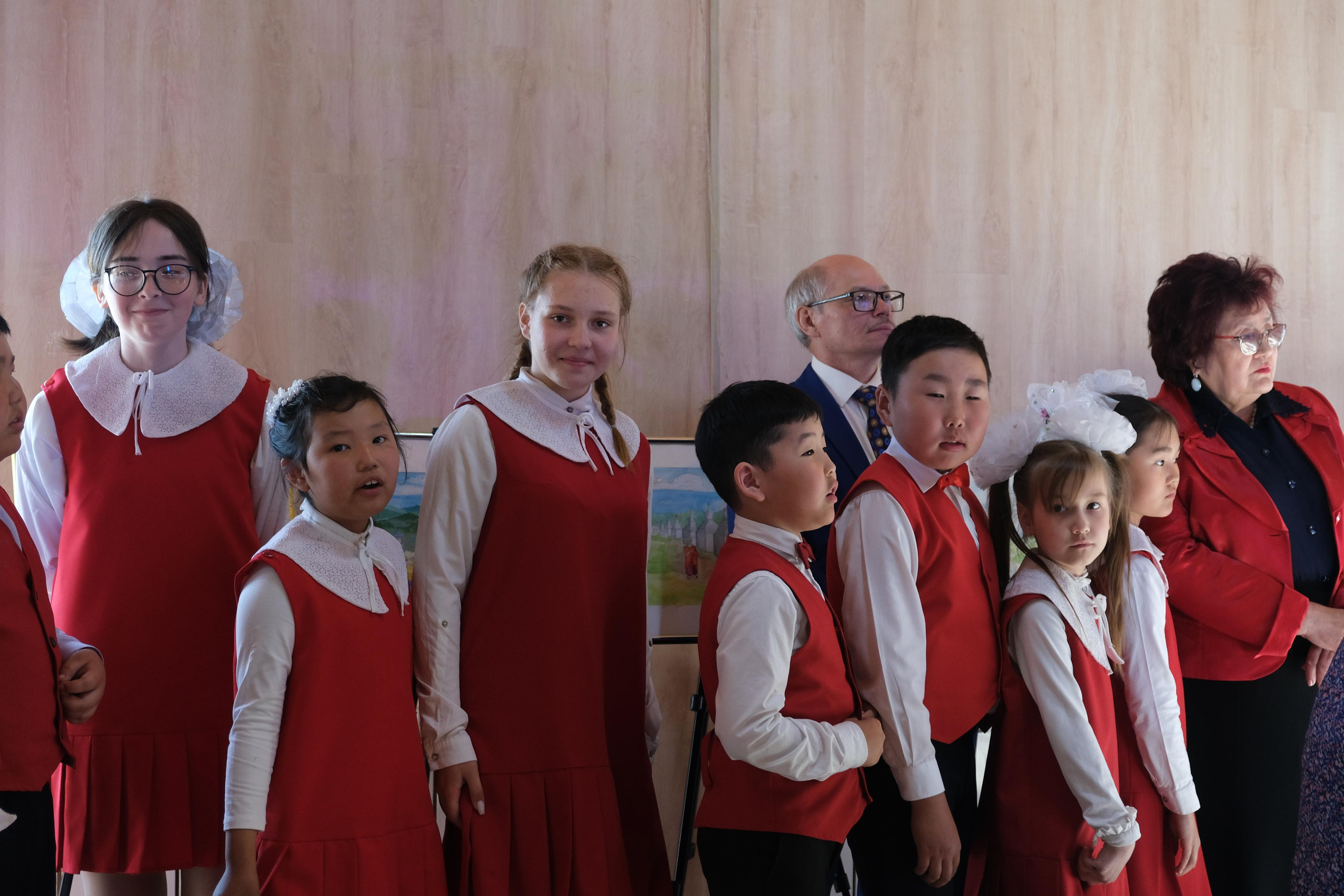 Академический концерт «МЫ ДЕТИ ТВОИ — РОССИЯ!». Сэсэг — дочь степи | семейный фотограф