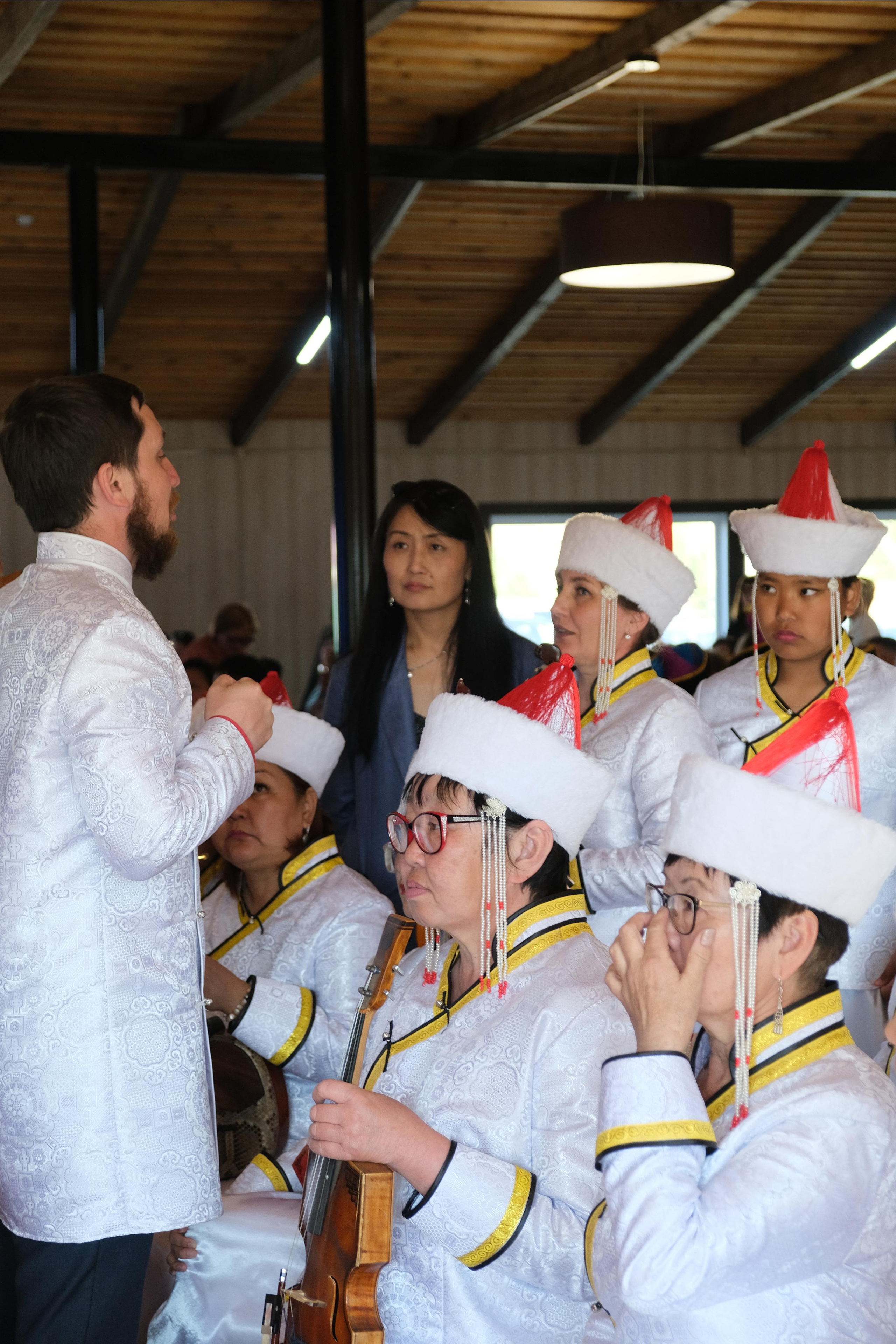 Академический концерт «МЫ ДЕТИ ТВОИ — РОССИЯ!». Сэсэг — дочь степи | семейный фотограф