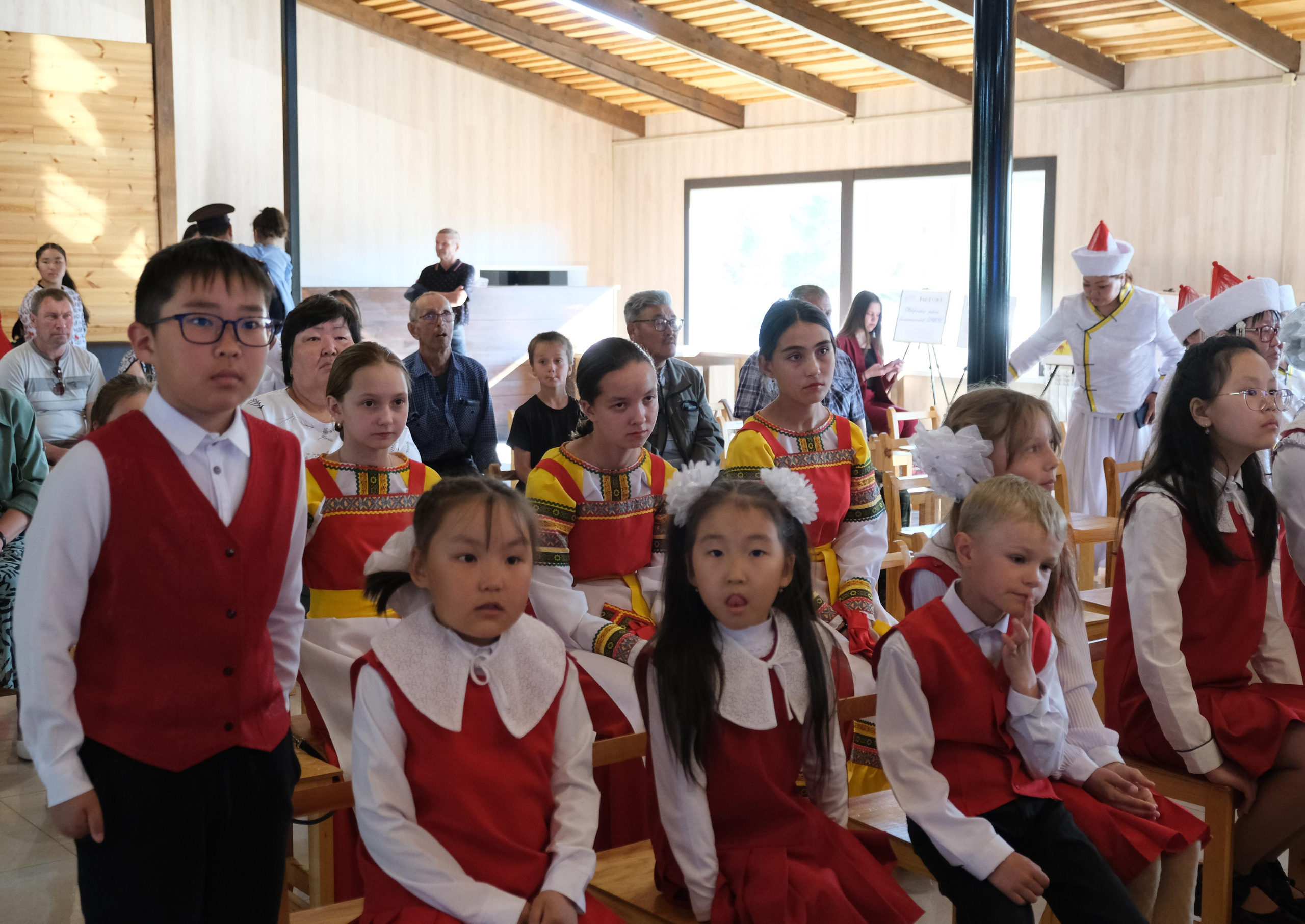 Академический концерт «МЫ ДЕТИ ТВОИ — РОССИЯ!». Сэсэг — дочь степи | семейный фотограф