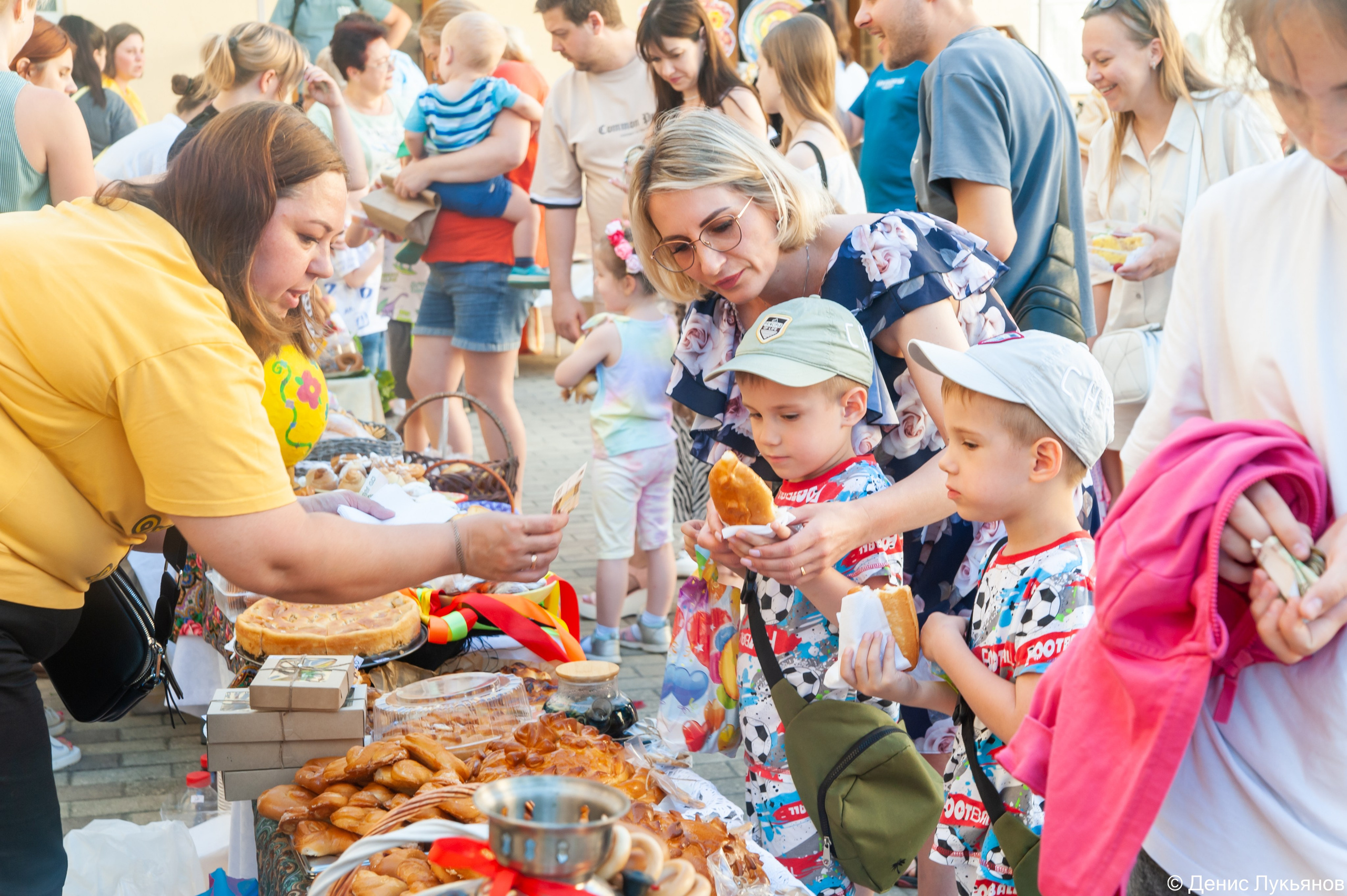 Ярмарка. Свадебный и семейный фотограф Денис Лукьянов в Краснодаре, Краснодарском крае и Республике Крым