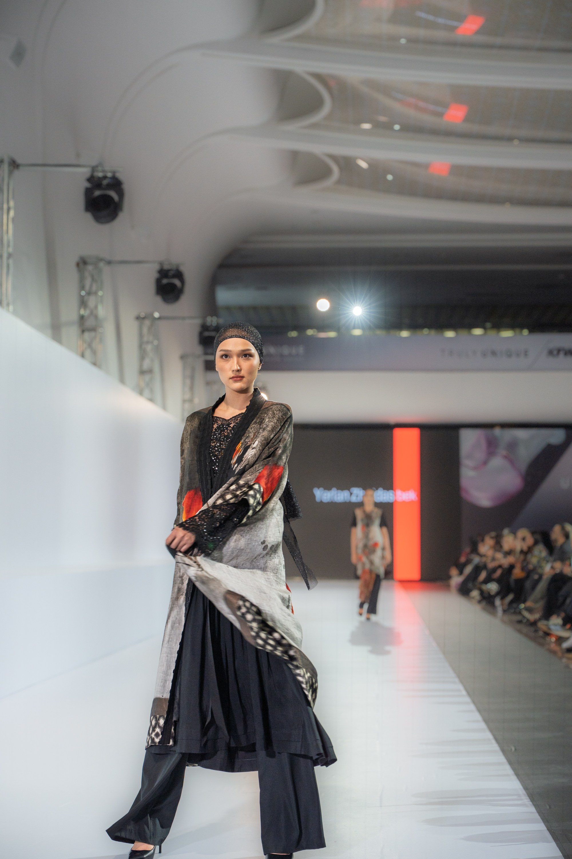 Yerlan Zholdasbek. Сайт Алматинского НЮ АРТ, будуар и фэшн фотографа Дениса Карпенко