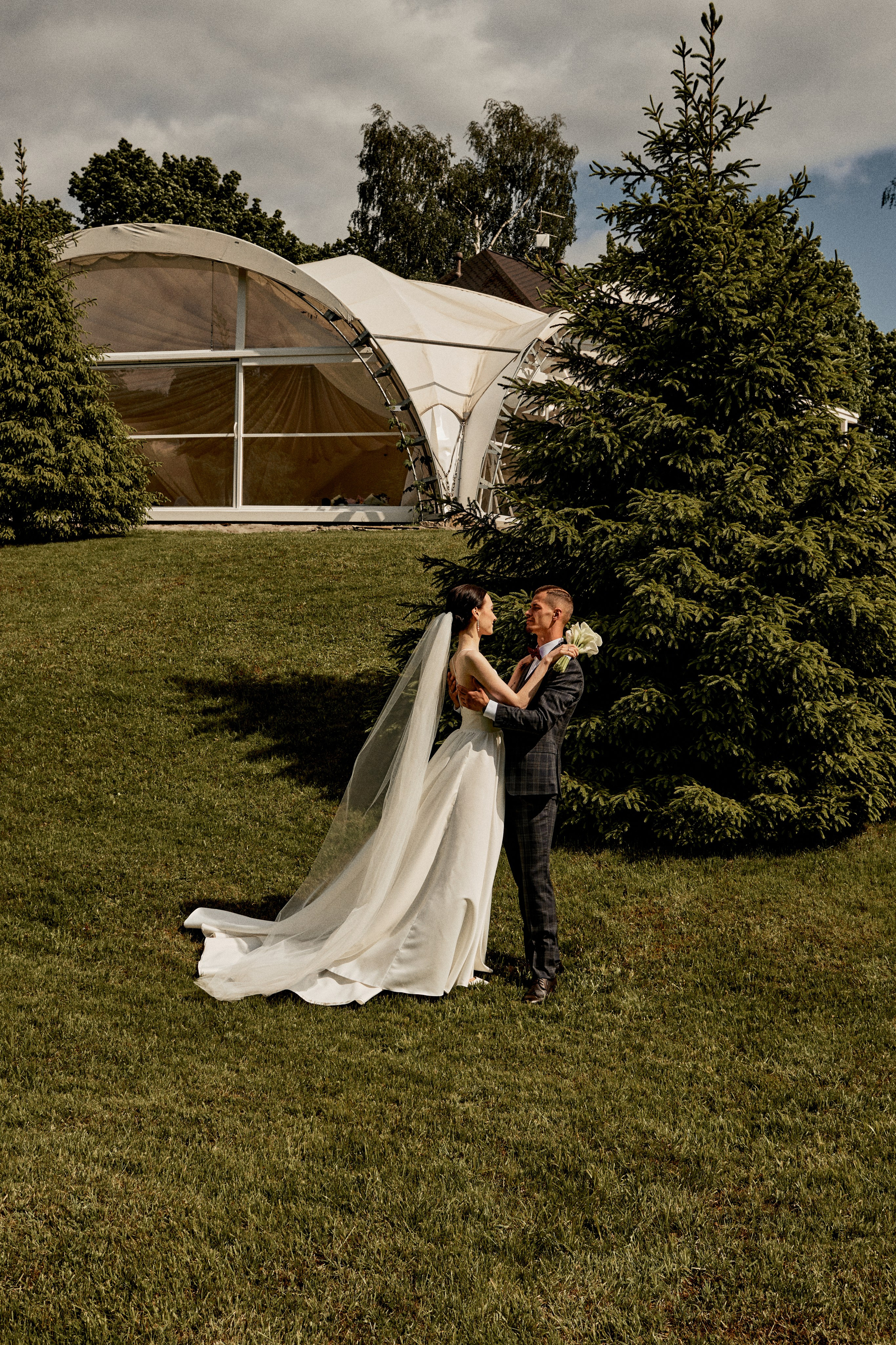 По знакомству из Тиндера. Свадебный фотограф Анастасия Лахтионова