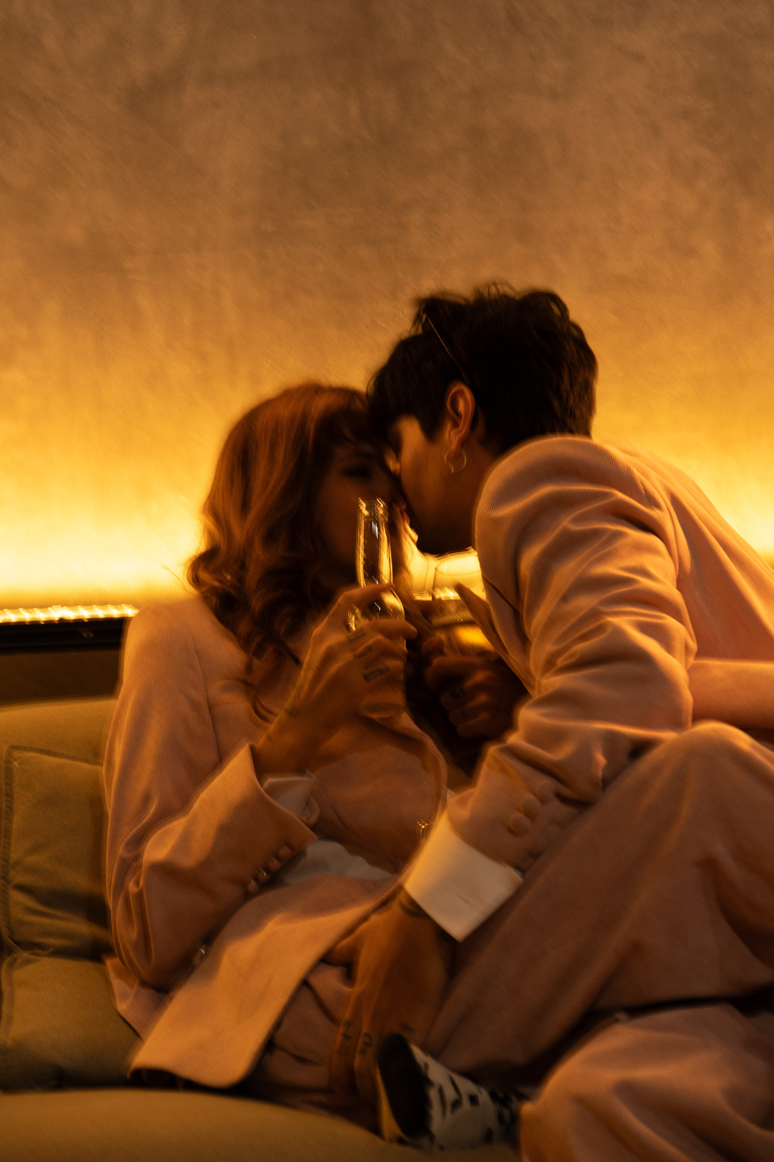 «The kitchen». Wedding Photographer in Barcelona and Medellin