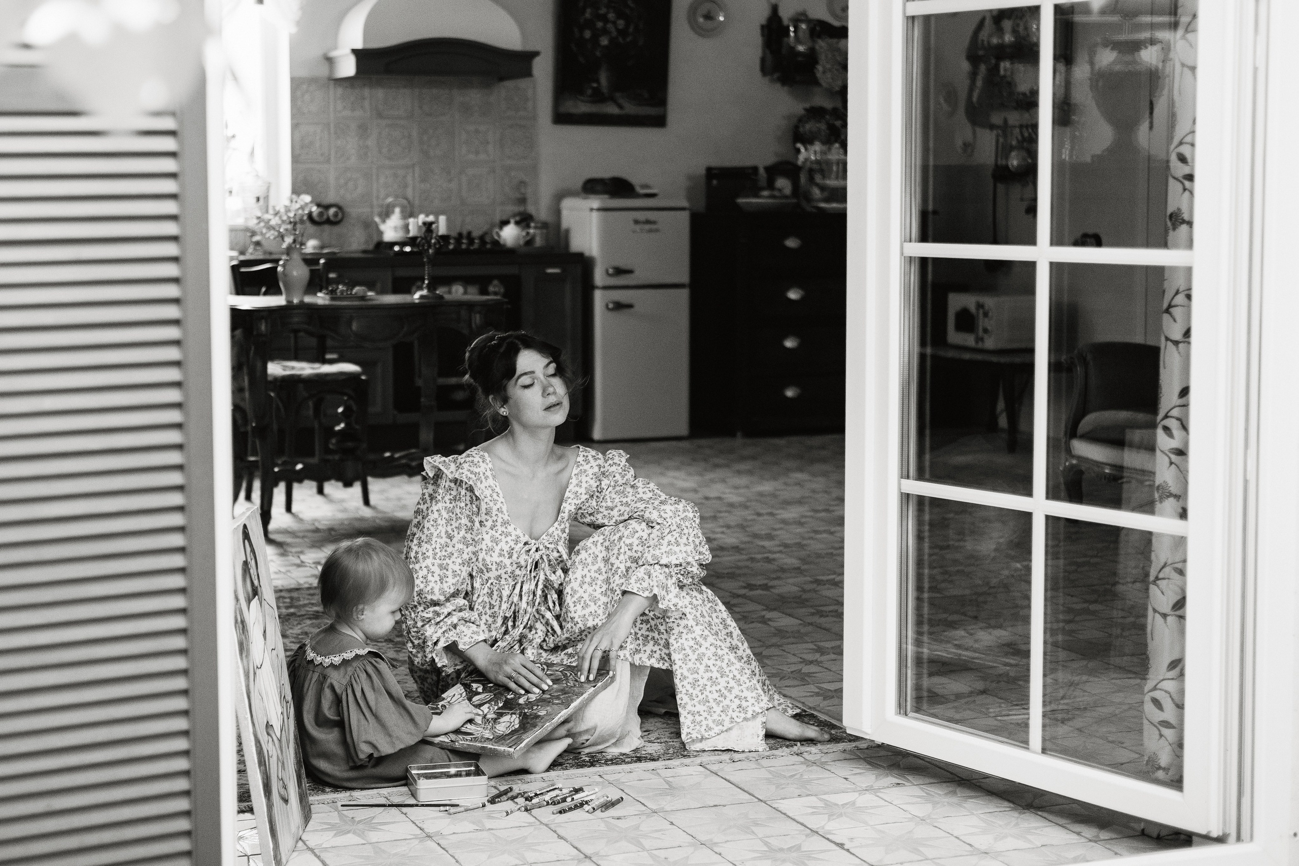 Художницы Настя и Тонечка в Villa Rossa. Семейный фотограф в Москве Марина Петра