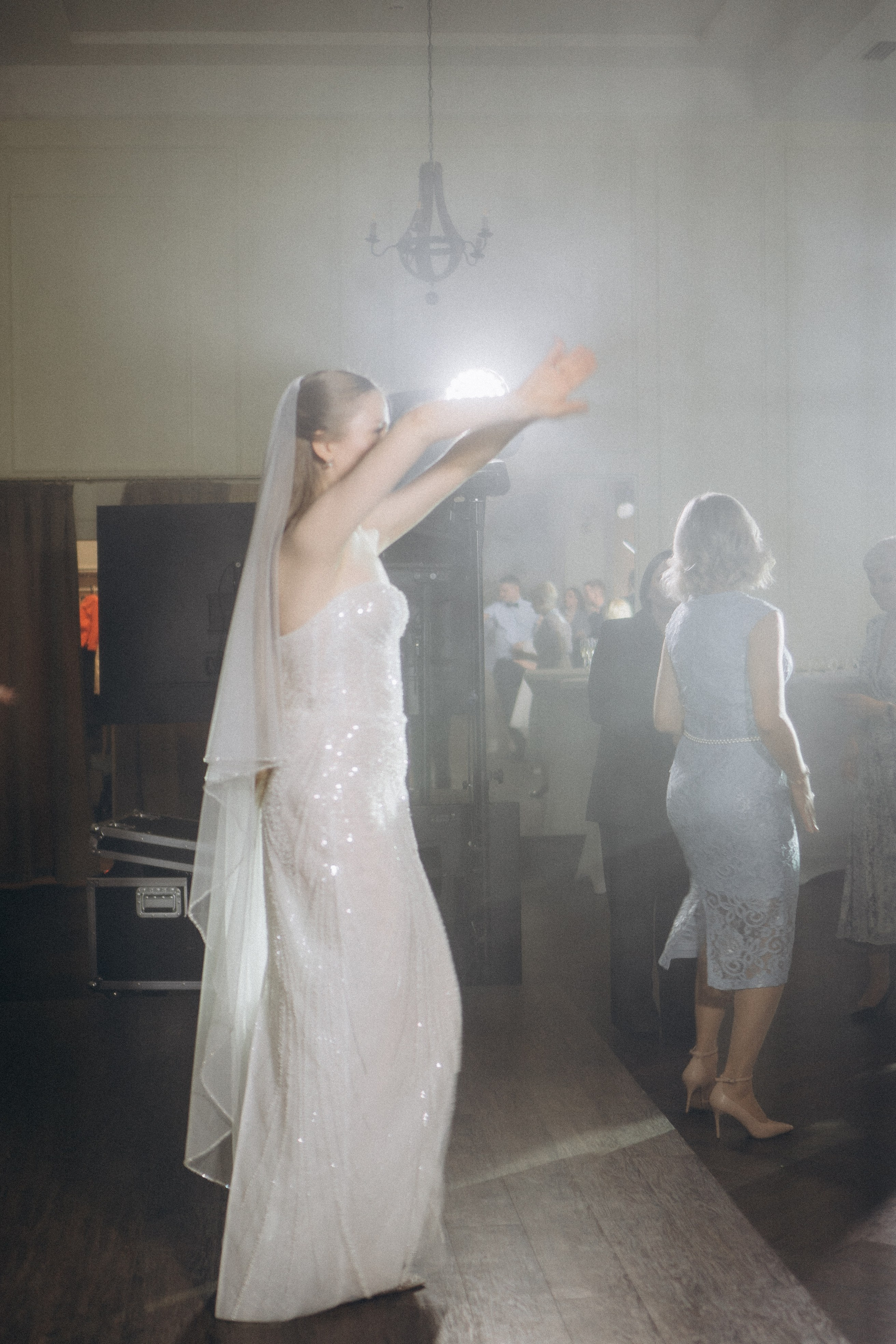 СВАДЕБНАЯ СЬЕМКА СБОРОВ В ОТЕЛЕ И ВЫЕЗД НА ЦЕРЕМОНИЮ (СНЯТО В СИБИРЕ В НИЖНЕВАРТОВСКЕ). Профессиональный фотограф, Санкт-Петербург — Виктория Богомолова