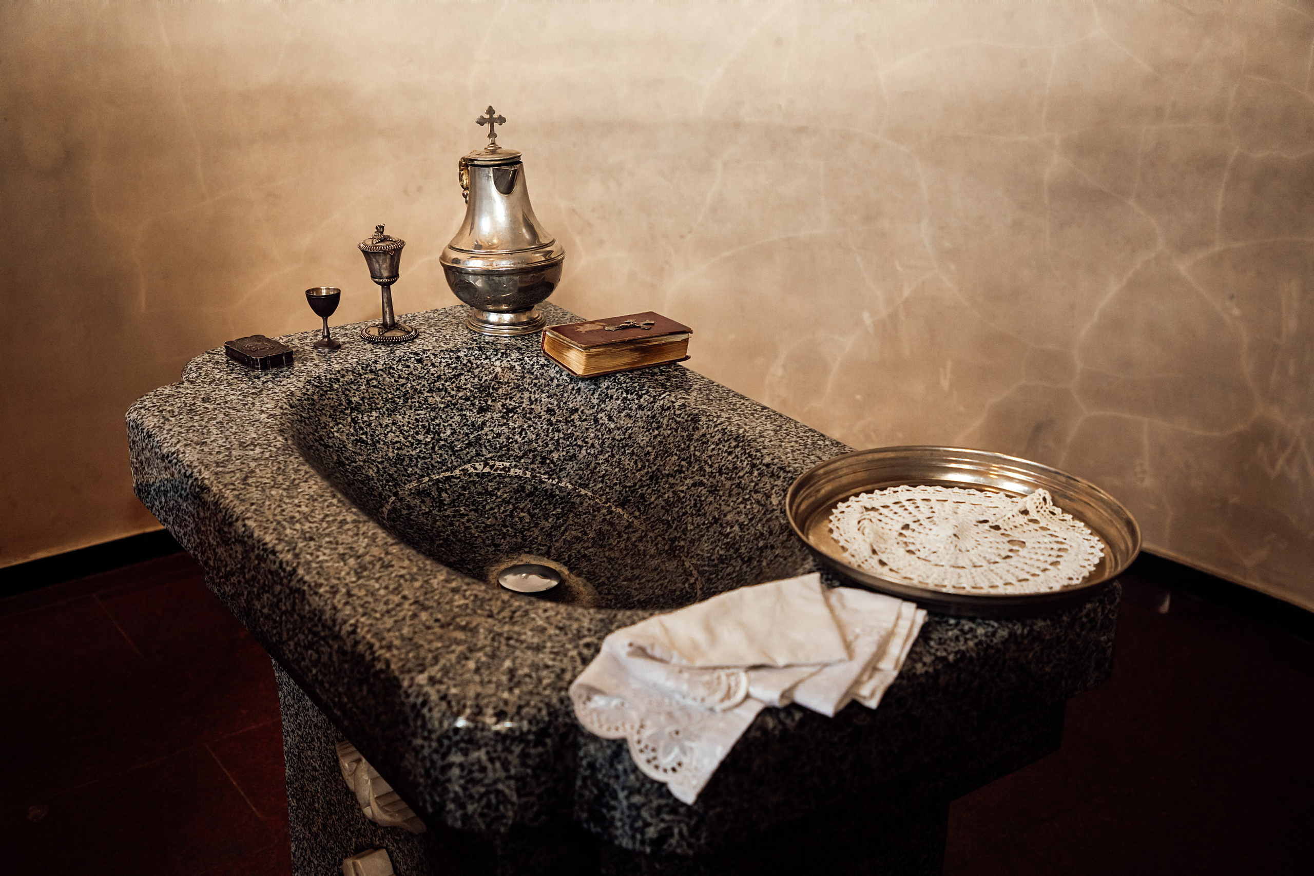 Крещение. Армянская церковь. Свадебный и семейный фотограф/видеограф в Краснодаре Наталья Осинская