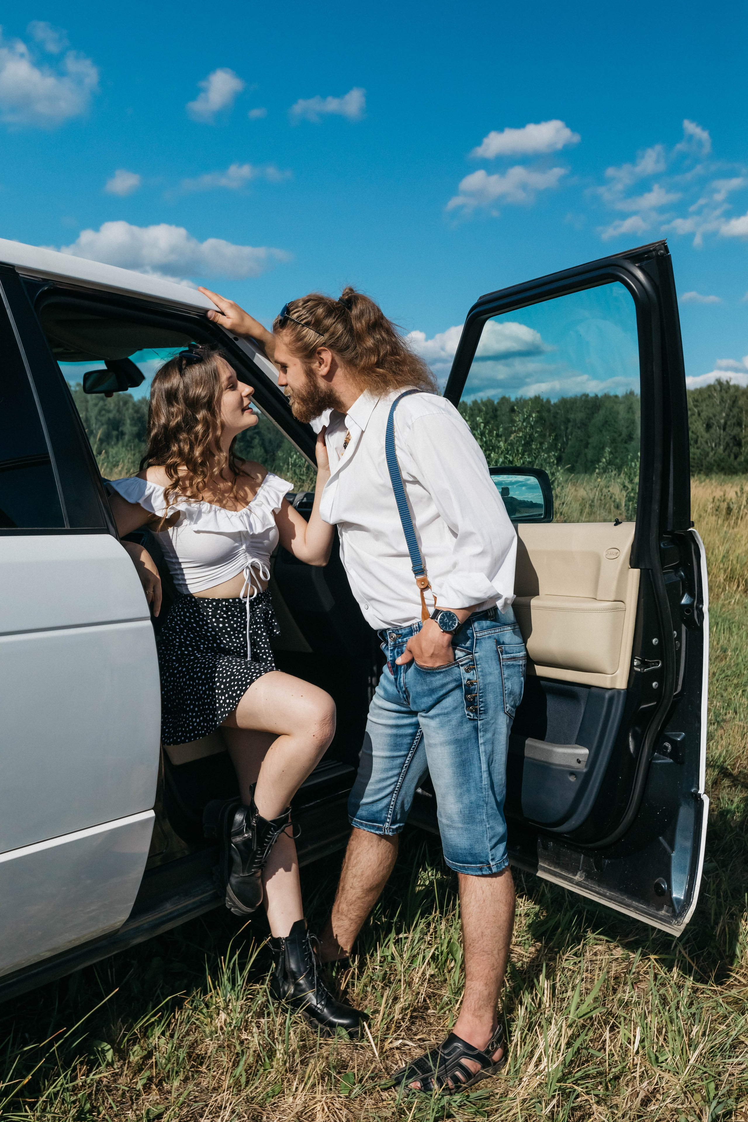 Кристина Владимир и Рада. Главная