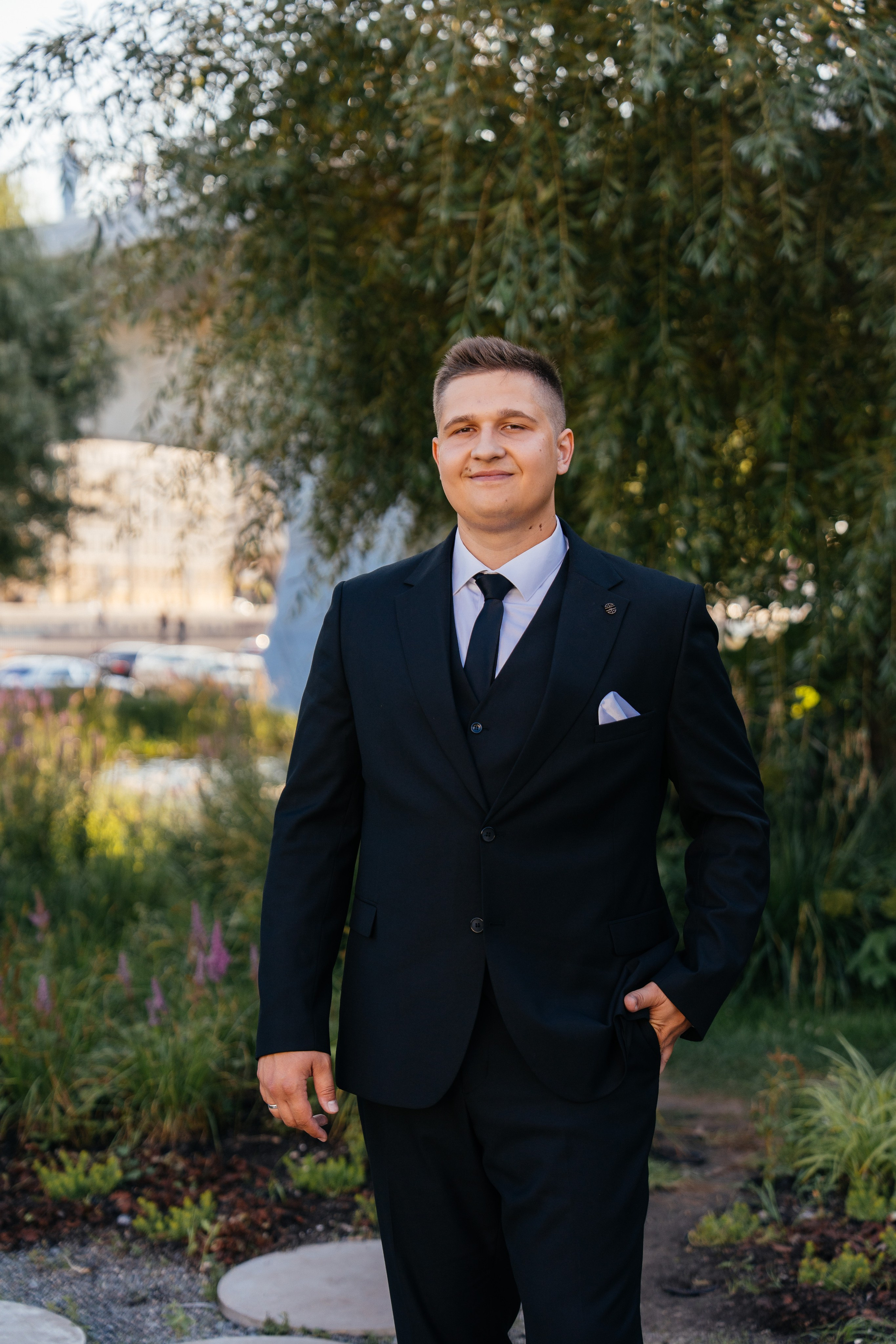 Свадебная фотосессия в Москве у высотки на Котельнической набережной. Свадебный фотограф в Москве Анна Полушина