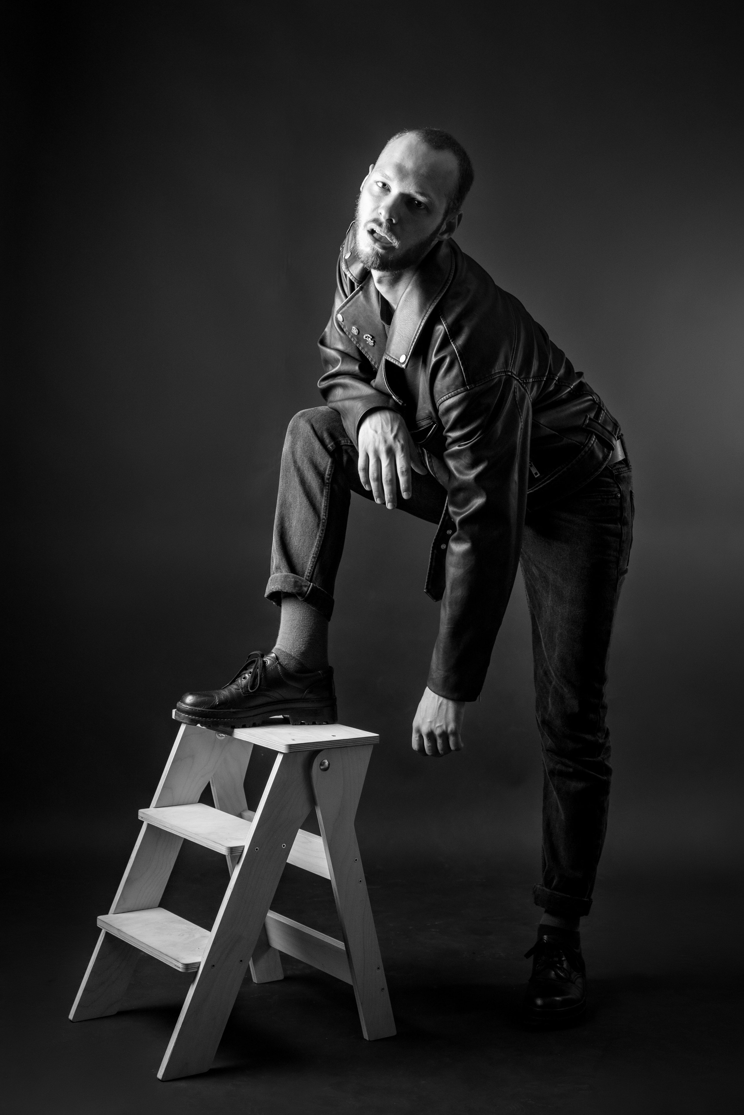 Фотосессия мужского портрета в студии Мужской портрет. Портретный фотограф Александр Журов в Кинеле, Самаре и Самарской области