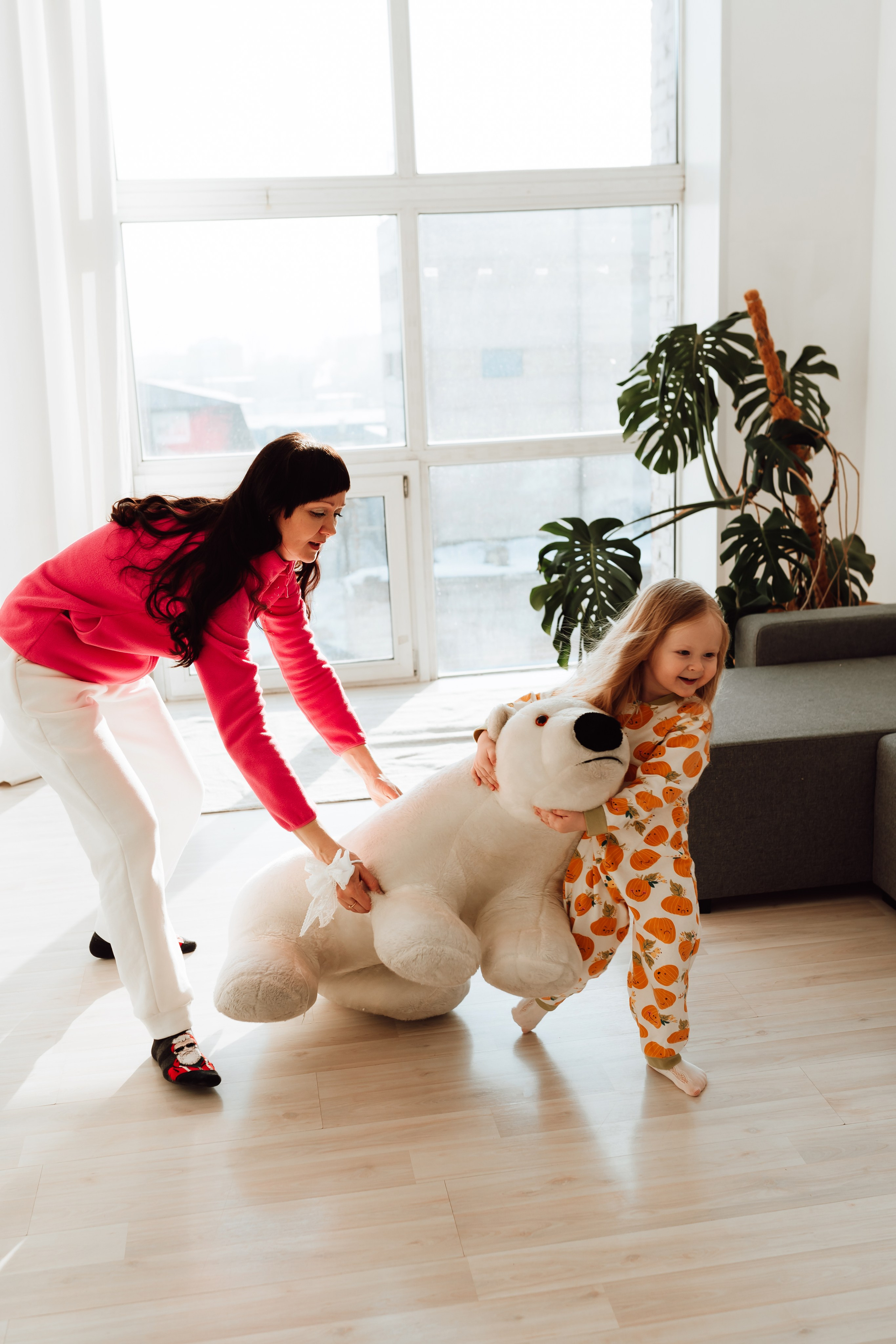 Фотосъемка мамы с дочкой. Фотограф Ким Наталья в Красноярске