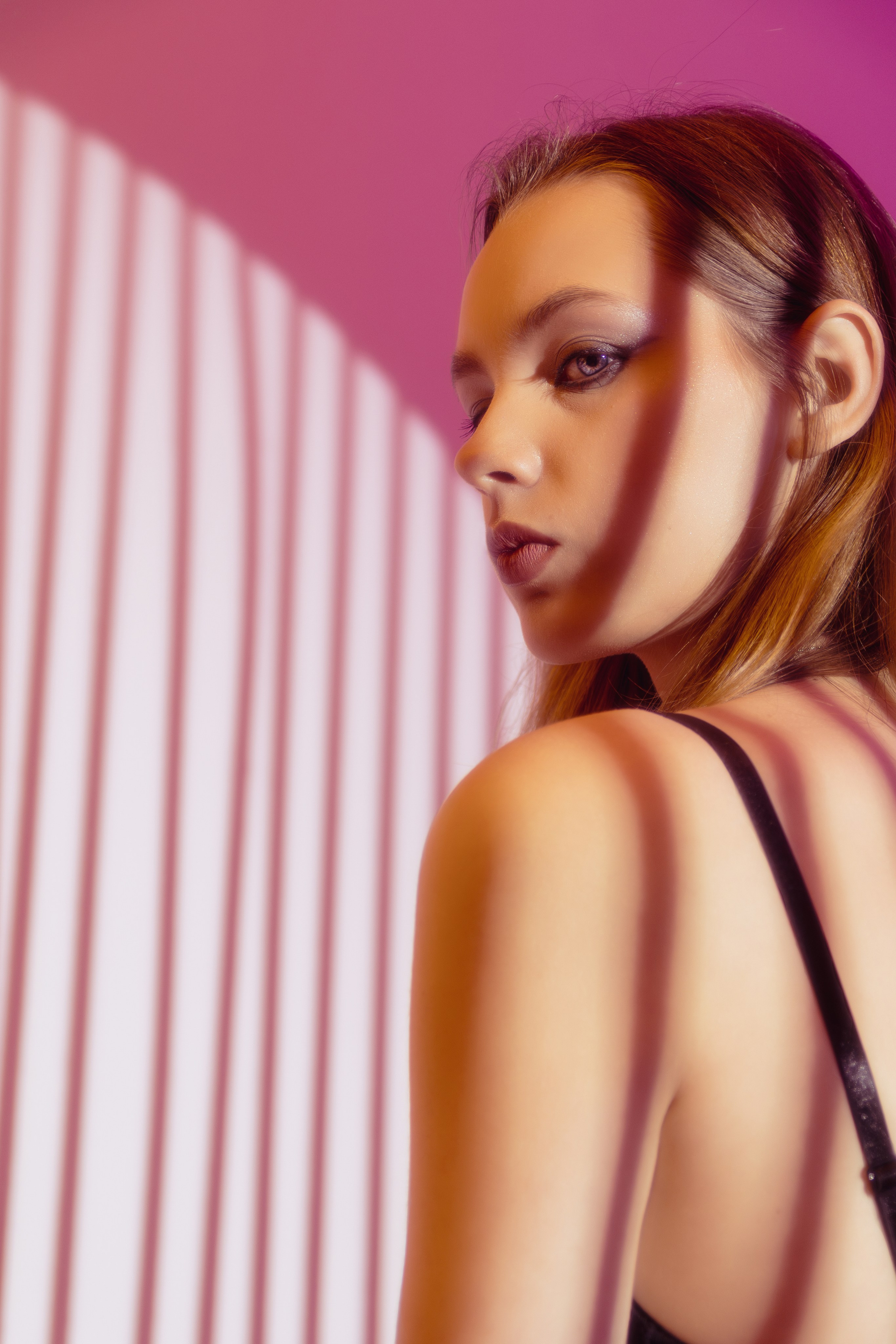 Фотосессия в Ростове-на-Дону в нижнем белье, женский фотограф Ростов-на-Дону, фотосессия в боди на циклораме в Ростове-на-Дону.