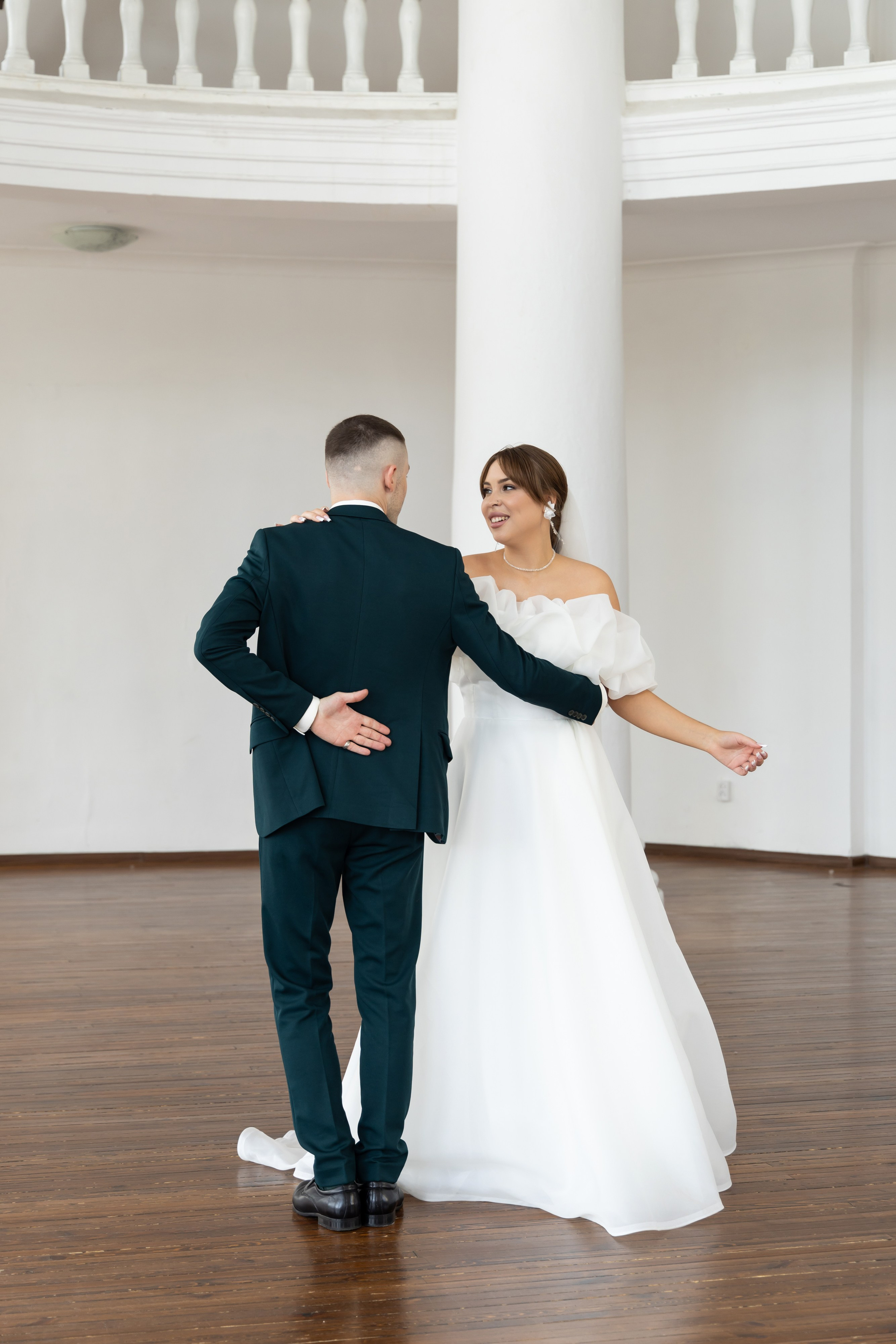 Vladislav & Daria. Фотограф свадебный, репортажный, индивидуальный, фото для маркетплейсов, брендов, автосалонов