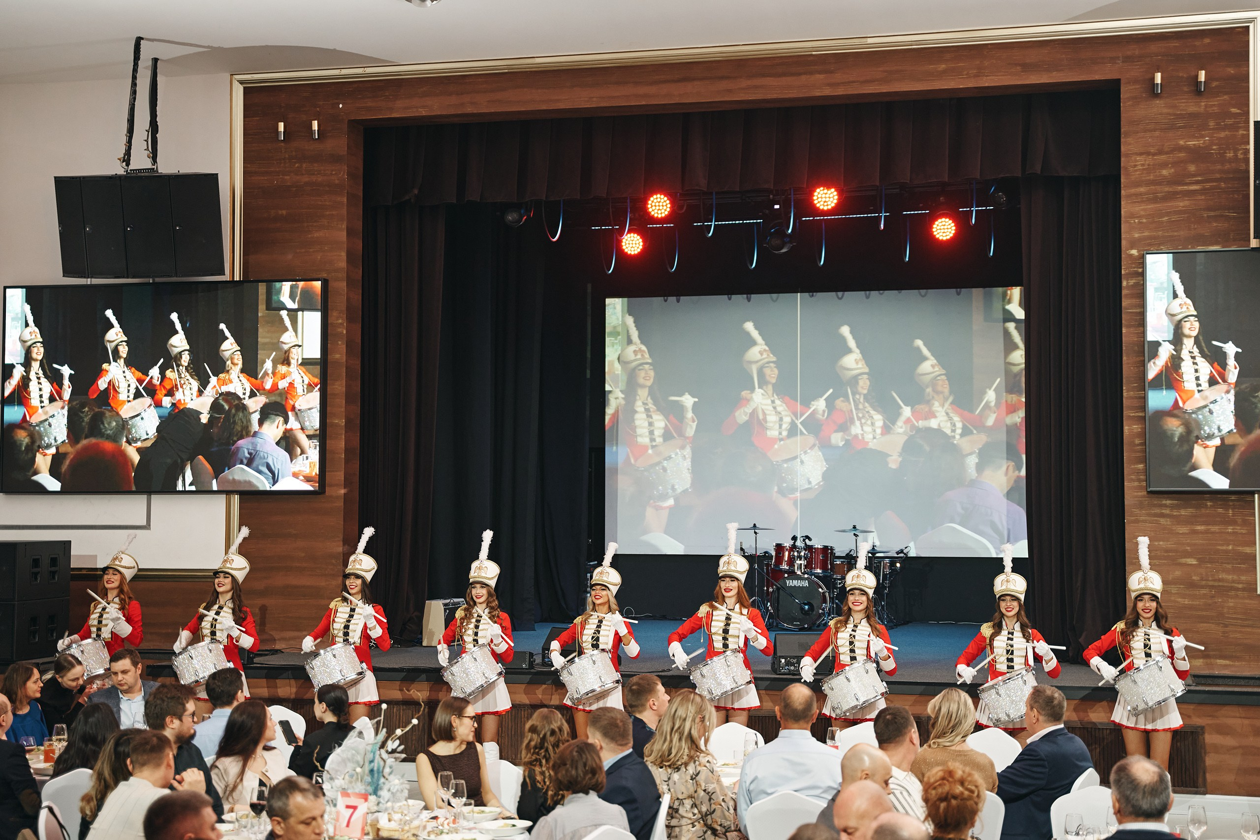 Корпоратив + день рождения. Фотограф Слава Кайгородов
