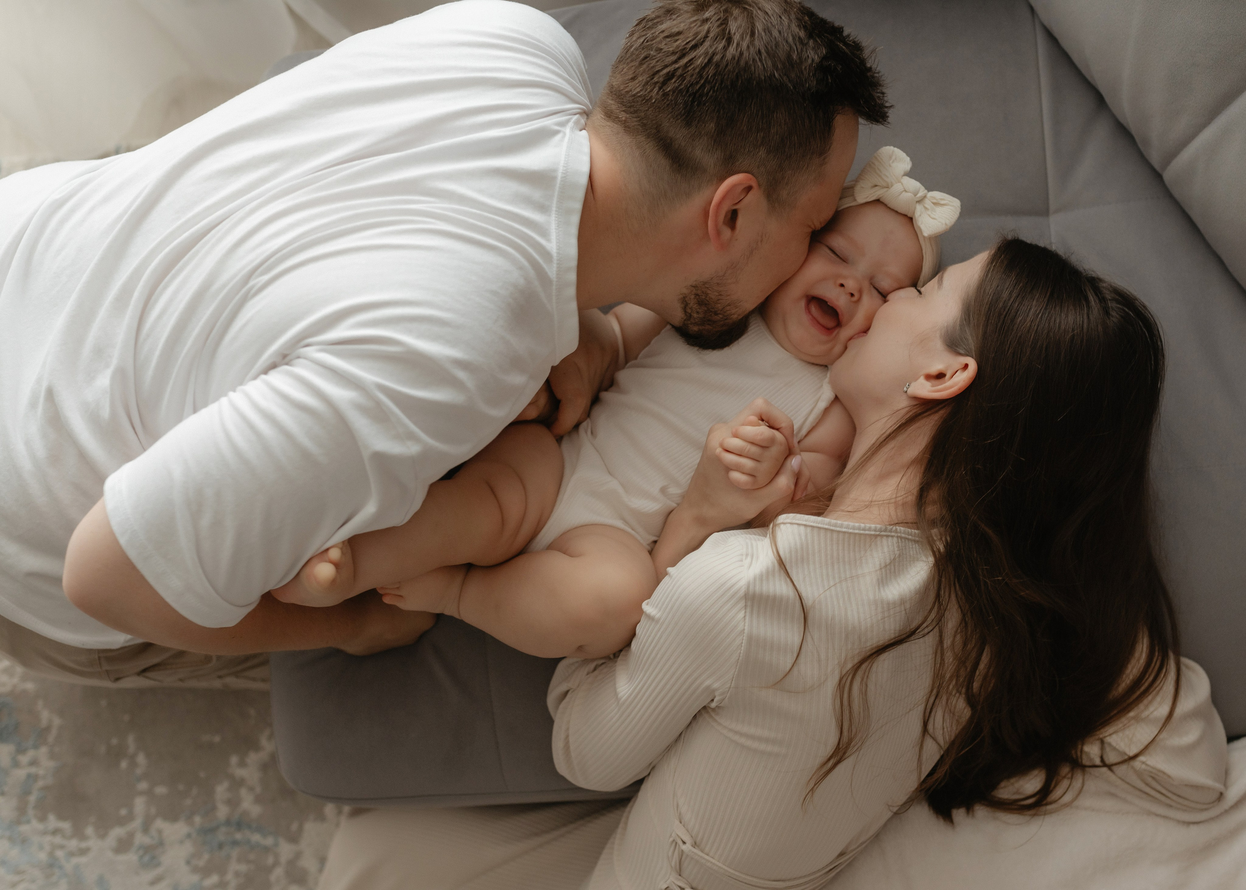 Семейная фотосессия дома. Семейный и портретный фотограф Нижний Новгород