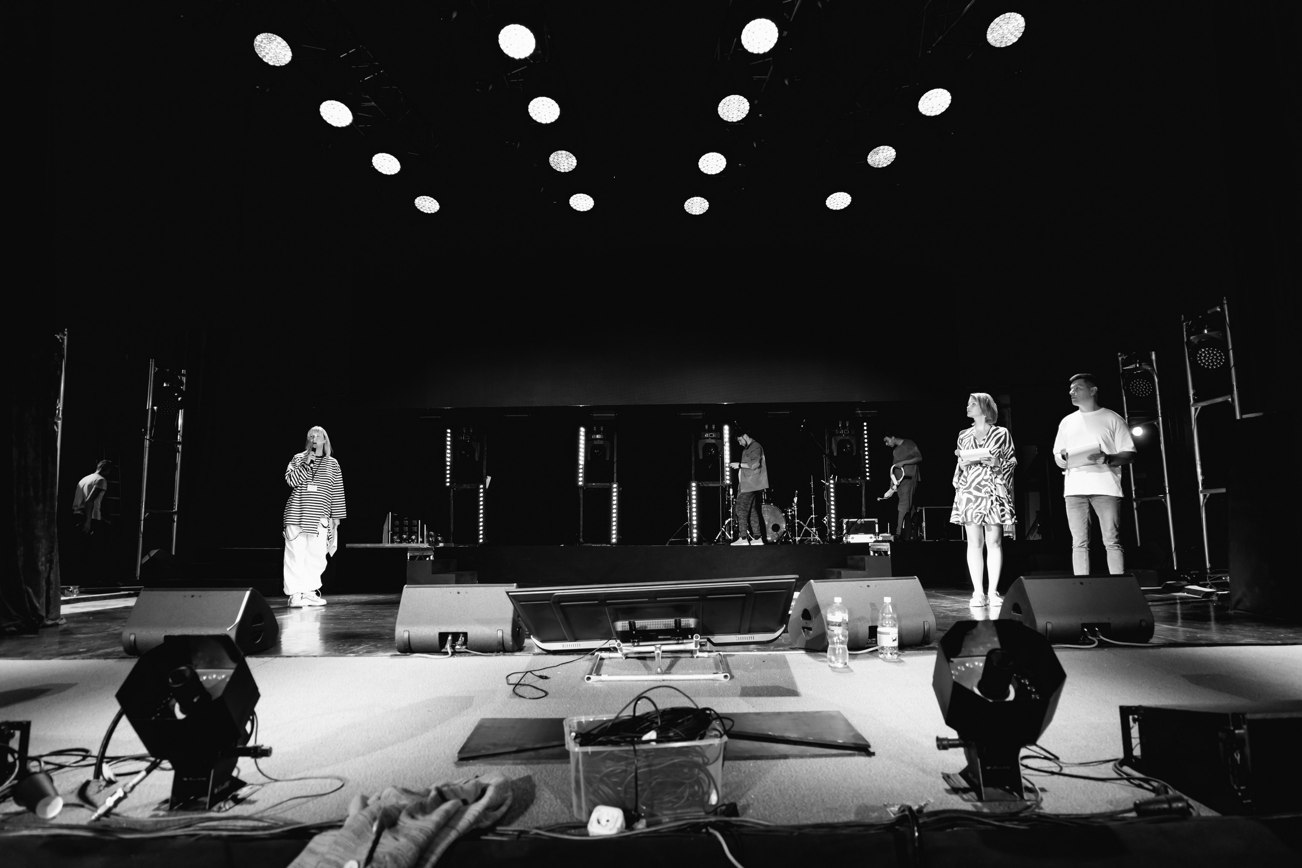 Backstage. Занимаюсь профессиональной фотографией и живу рядом с Байкалом. Работаю в разных жанрах