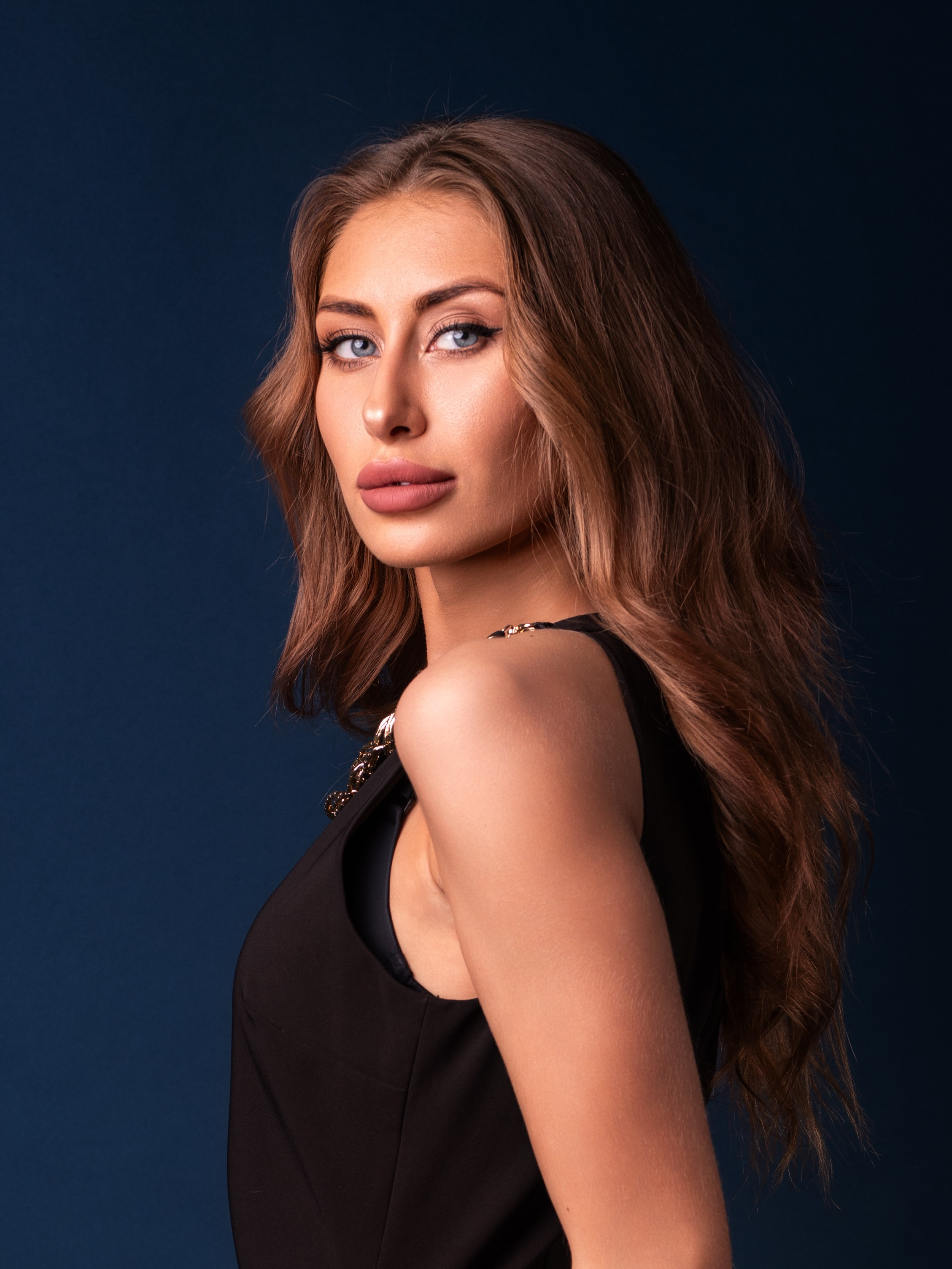 Студийная съемка с Яной на циклораме для «себя»