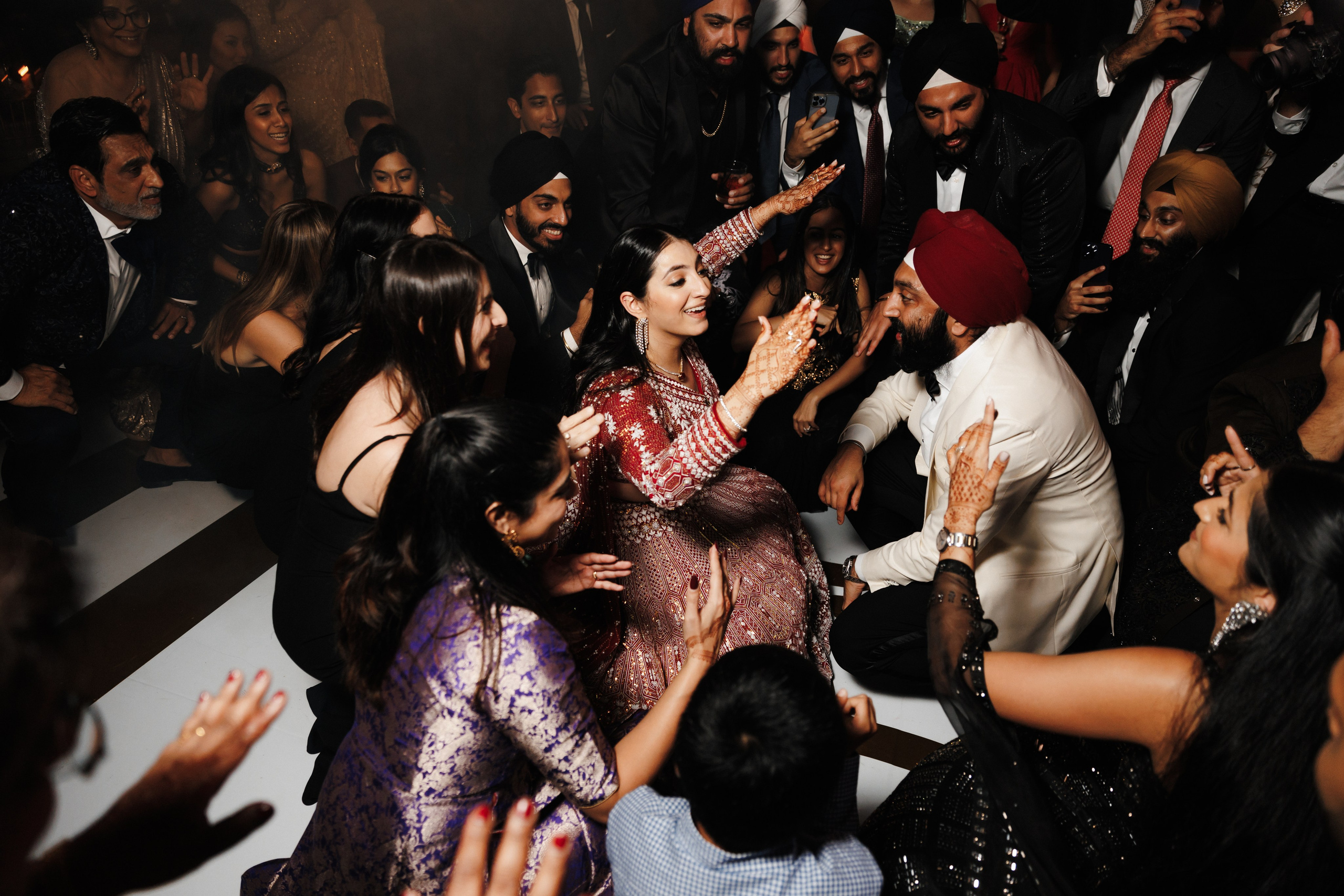 Дим Гранд — AI креатор и фотограф с 16-летним опытом | г. Москва и весь мир