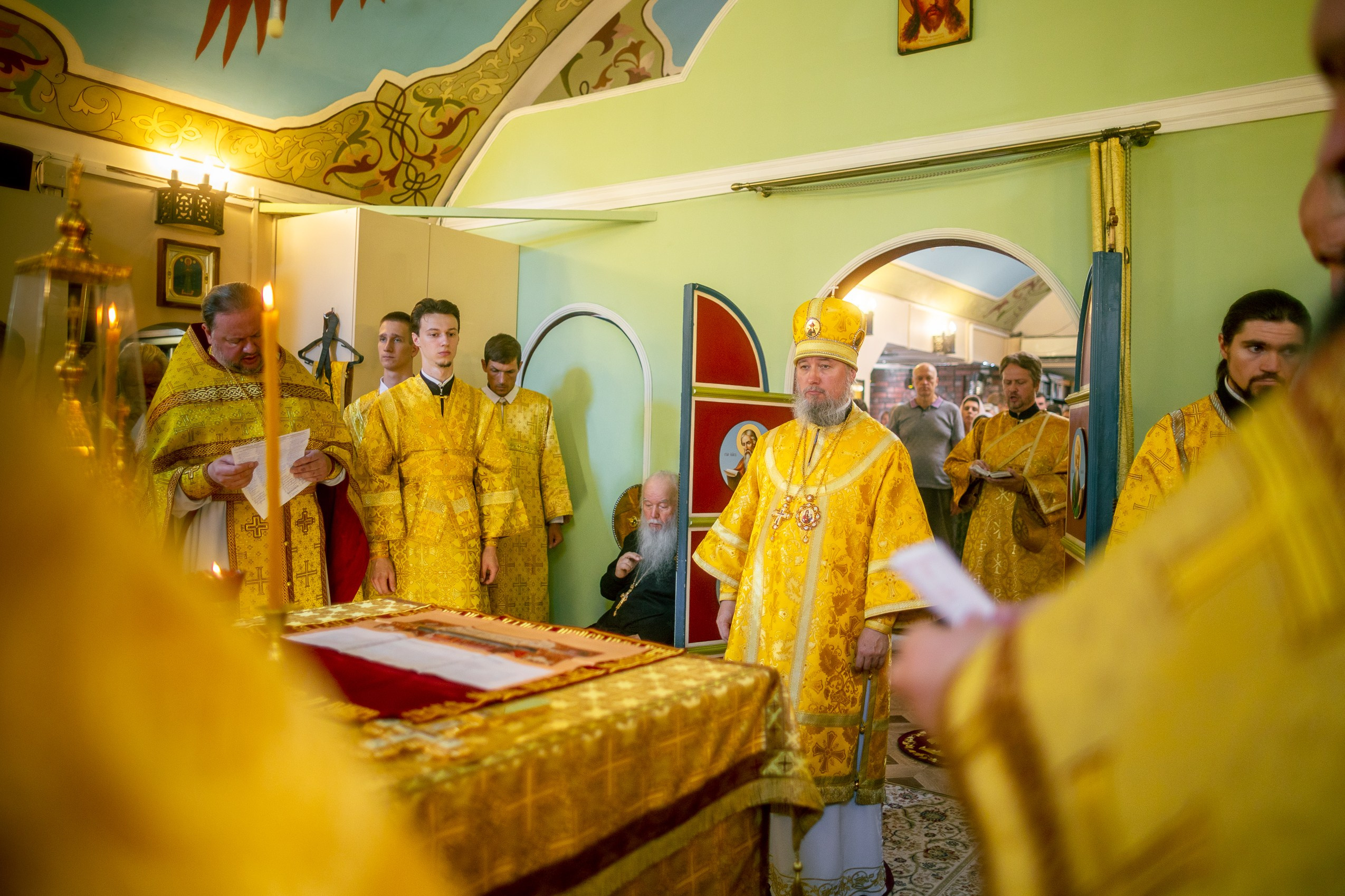 Митрополит Василий. 10 лет Храму Святителя Спиридона Тримифунтского. Фото и видеосъемка любых мероприятий в городе Краснодаре и Краснодарском крае. Щеколдин Антон