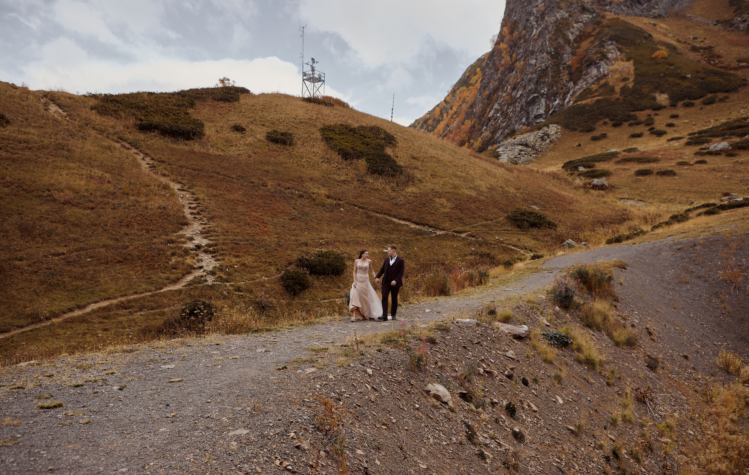Свадебная фотосессия в горах. Свадебный и семейный фотограф в Сочи-Красной поляне Ларионова Анна