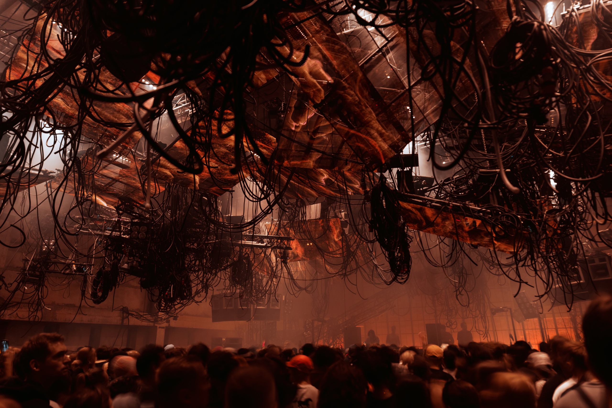 Outline 2024. @tomrus: Рустам Шагиморданов — фотограф