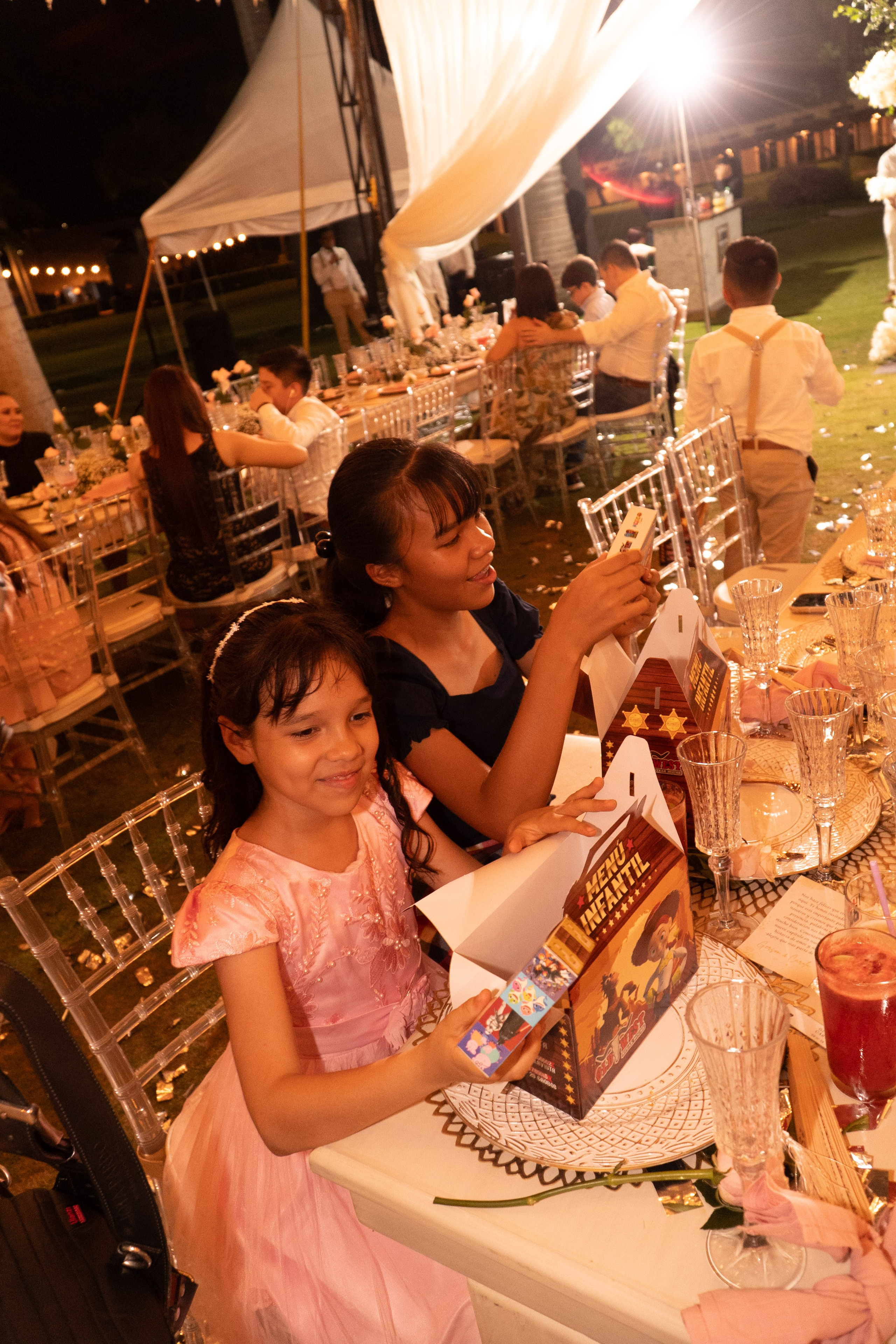 Carola & Gerson. Wedding Photographer in Barcelona and Medellin