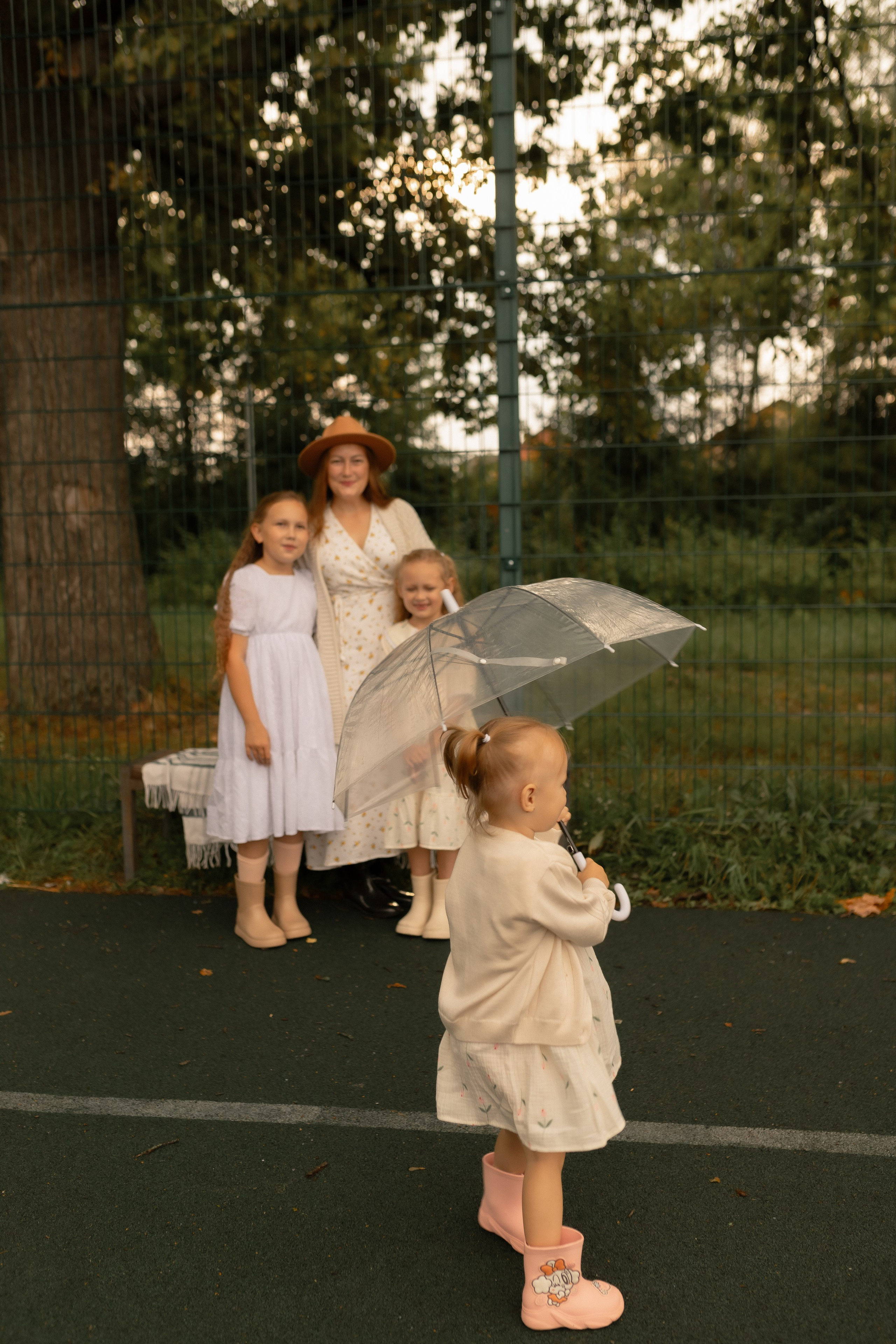 Мама Алина, Маша, Дина и Анечка. Фотограф Татьяна Семенова