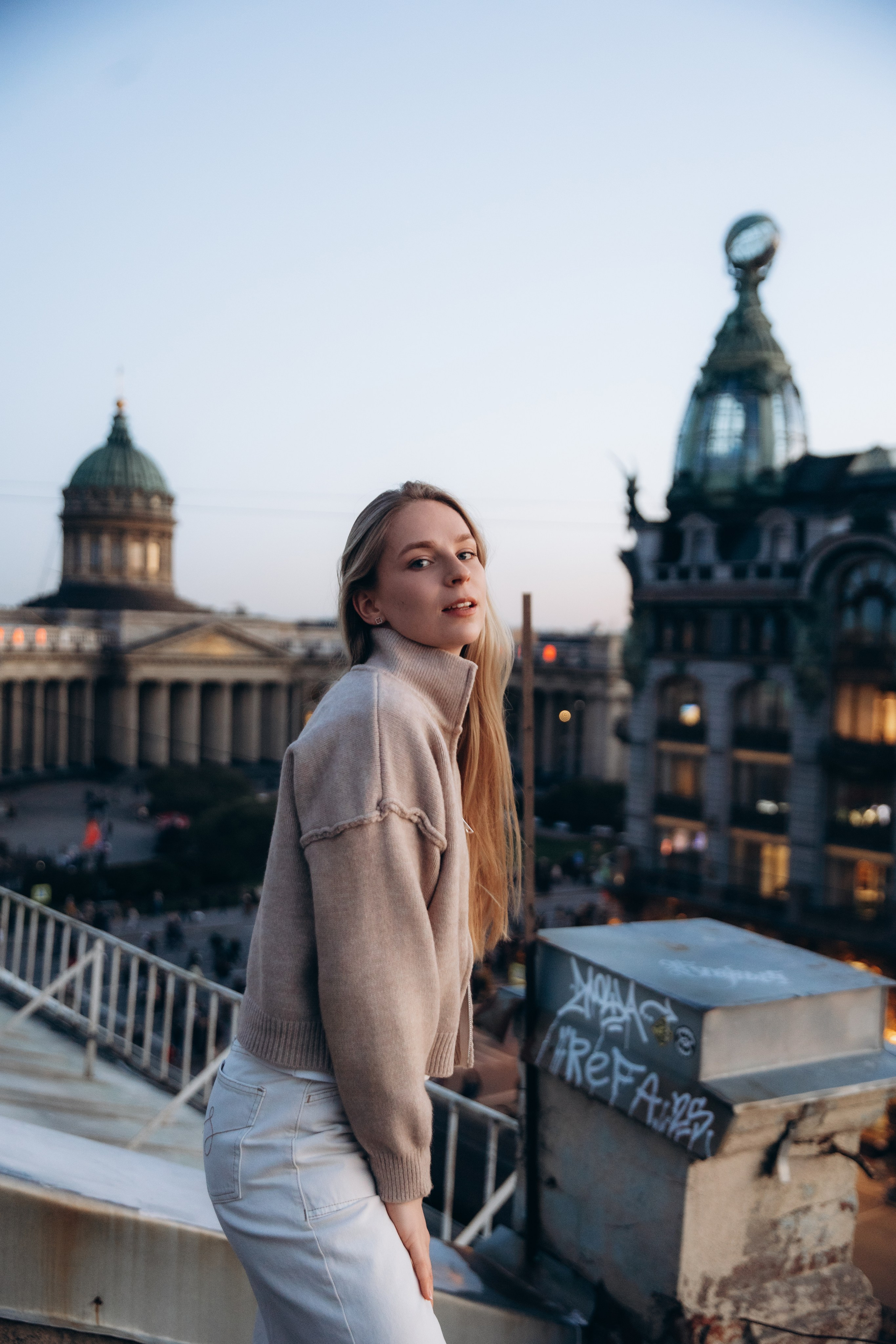 Фотосессия на крыше в Санкт-Петербурге, напротив Казанского собора. Фотограф в Санкт-Петербурге Разиля Идиятуллина