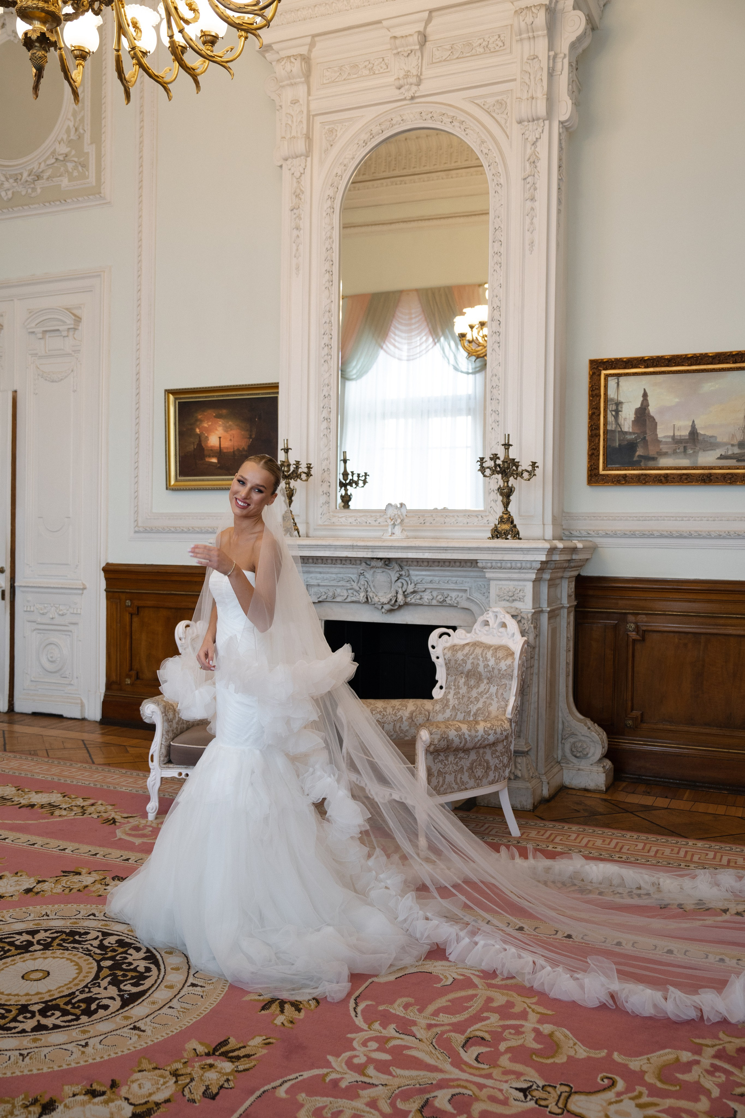 Анна Сергей. Камерная свадьба в Фосизонс в стиле неоклассика. Свадебный фотограф организатор в Санкт-Петербурге Ассоль Опарина