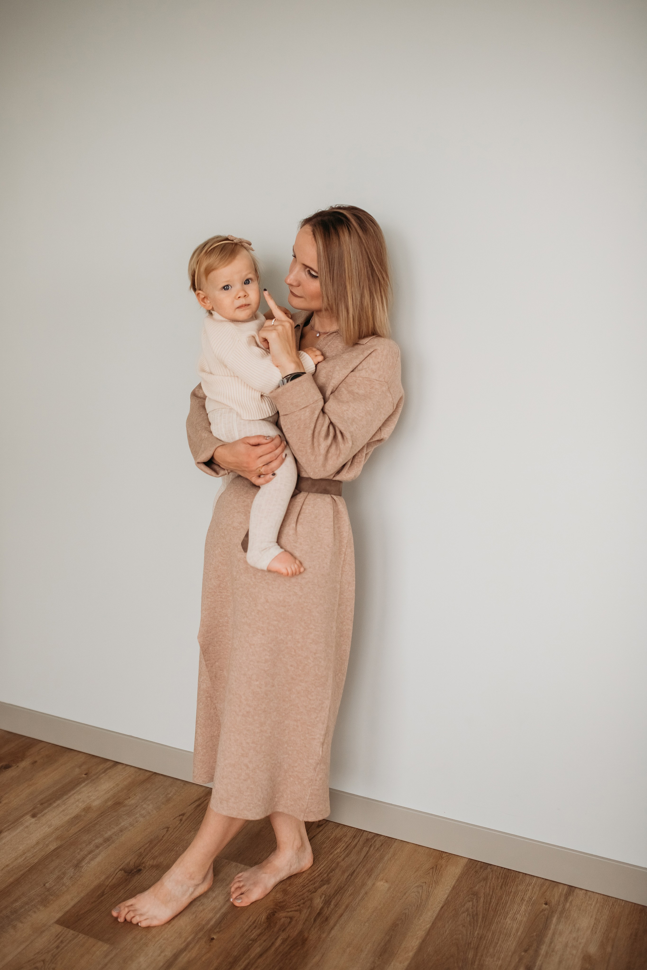 Ксюша (домашняя история). Семейный и детский фотограф Минск, Беларусь