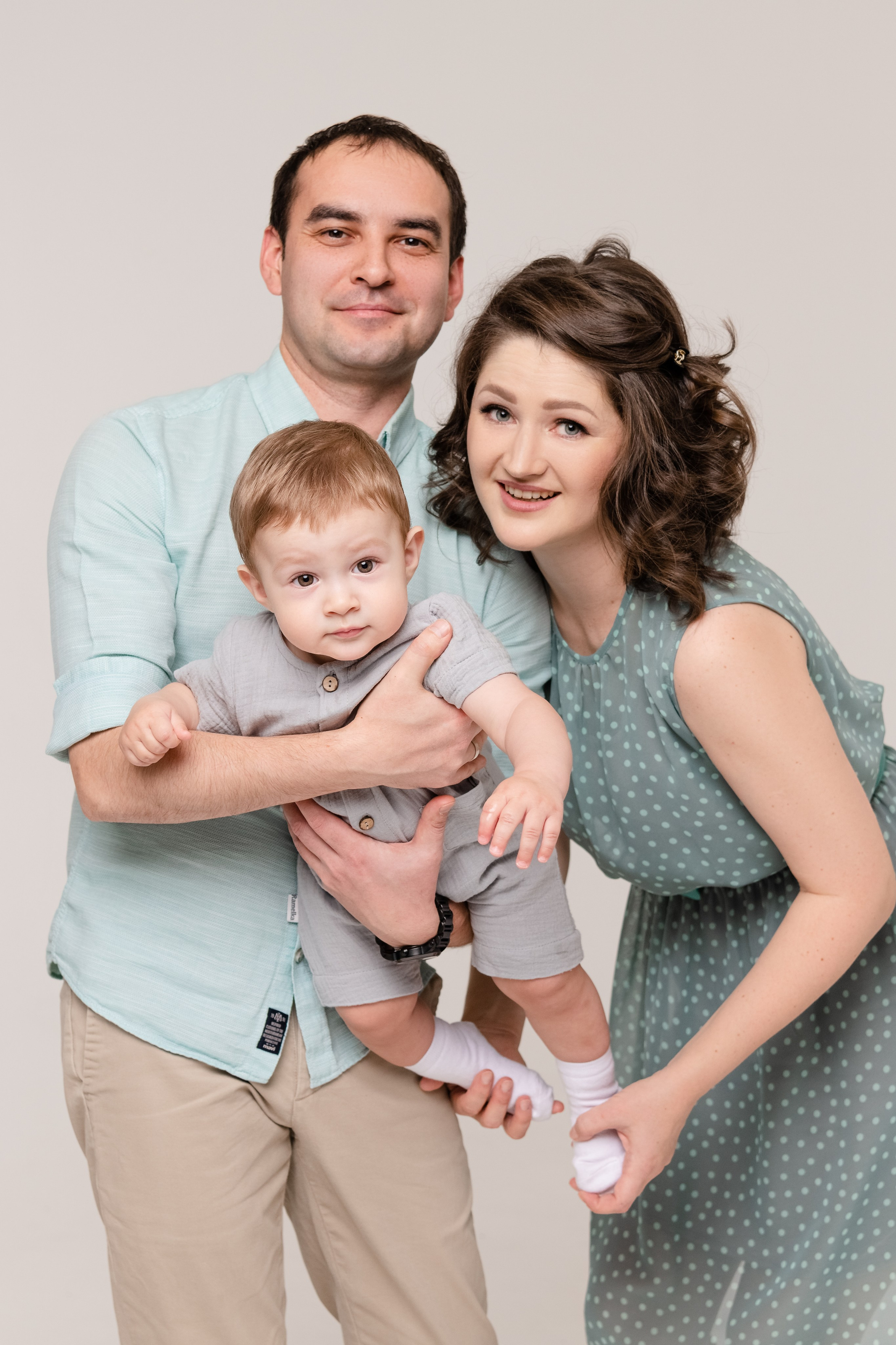 Семейные фотосессии в студии и дома. Свадебный и семейный фотограф в Санкт-Петербурге Олеся Еремеева