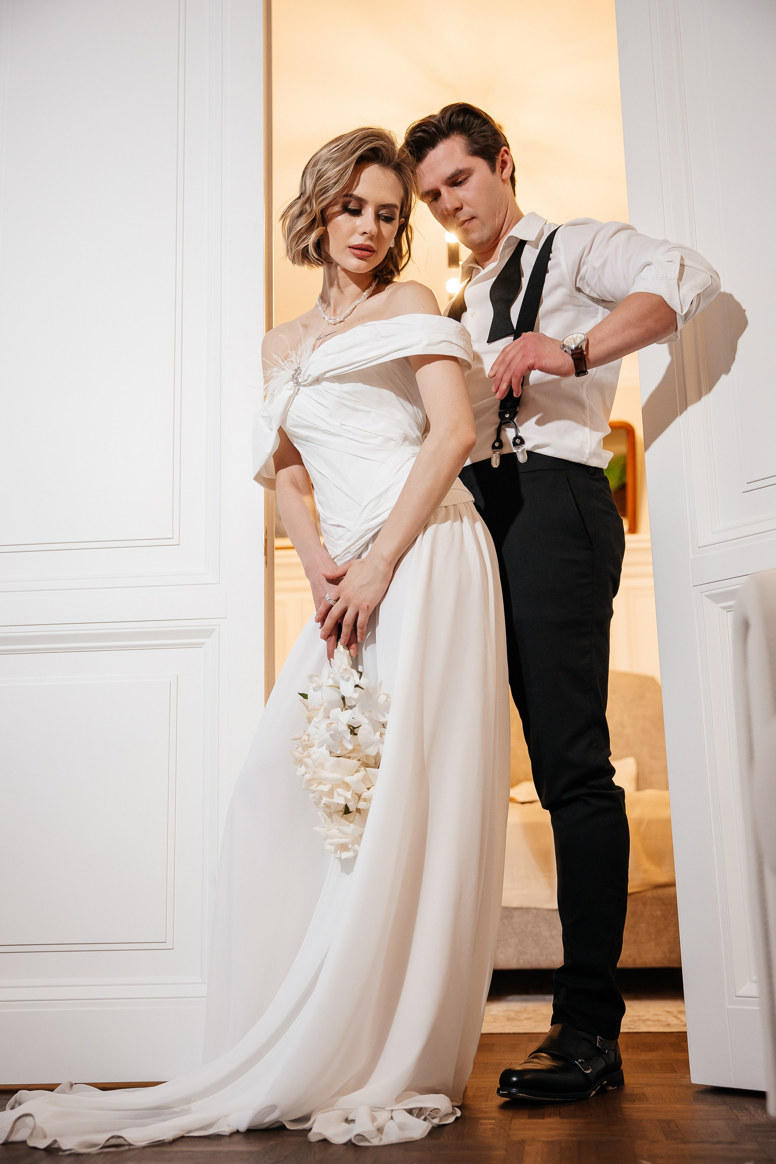 Утро жениха и невесты в отеле. Свадебный и семейный фотограф в Москве Красинская Мария