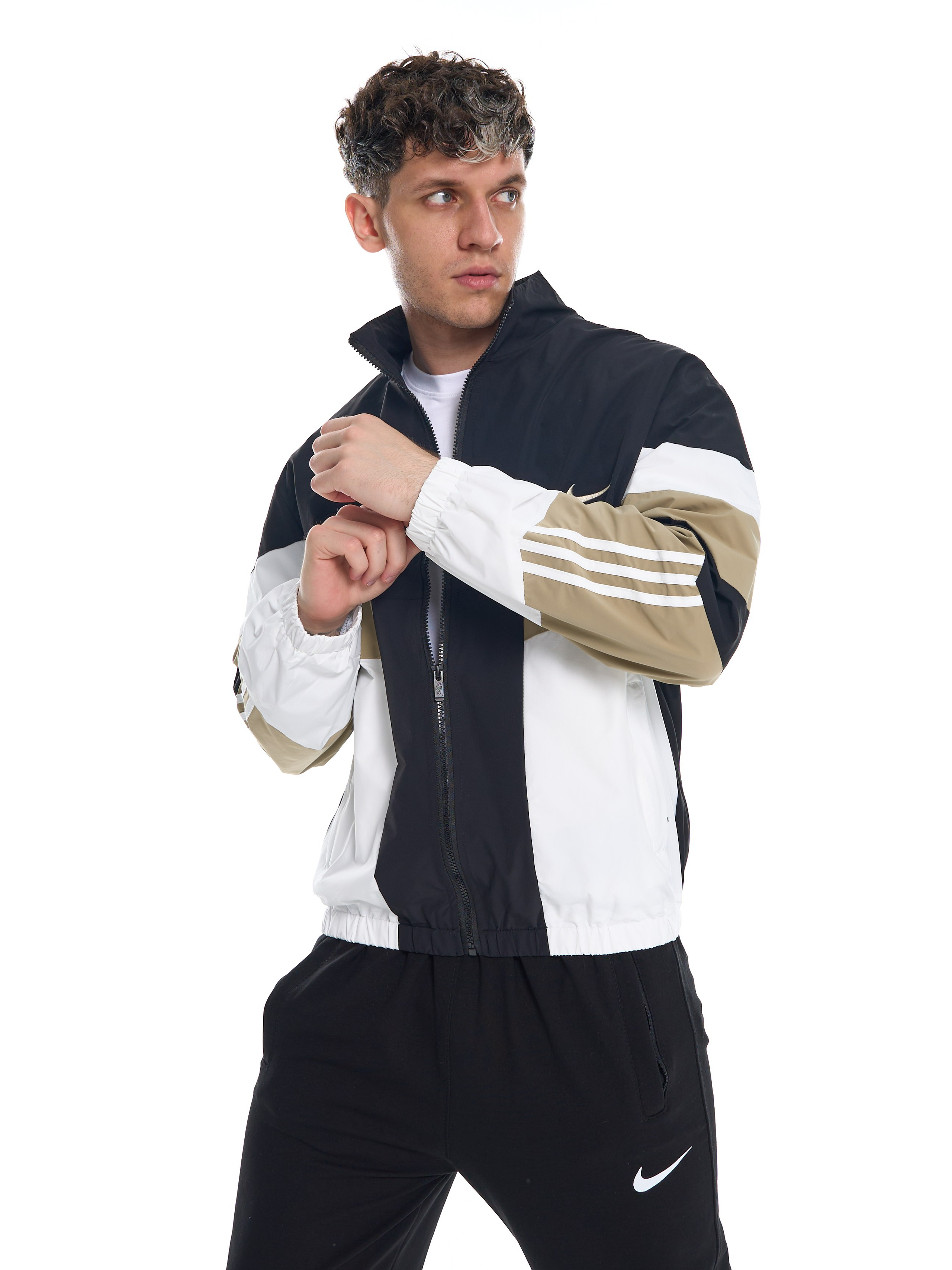 Фотомодель для маркетплейсов Герман. Фотосъёмка для марктеплейсов Studio 11.11