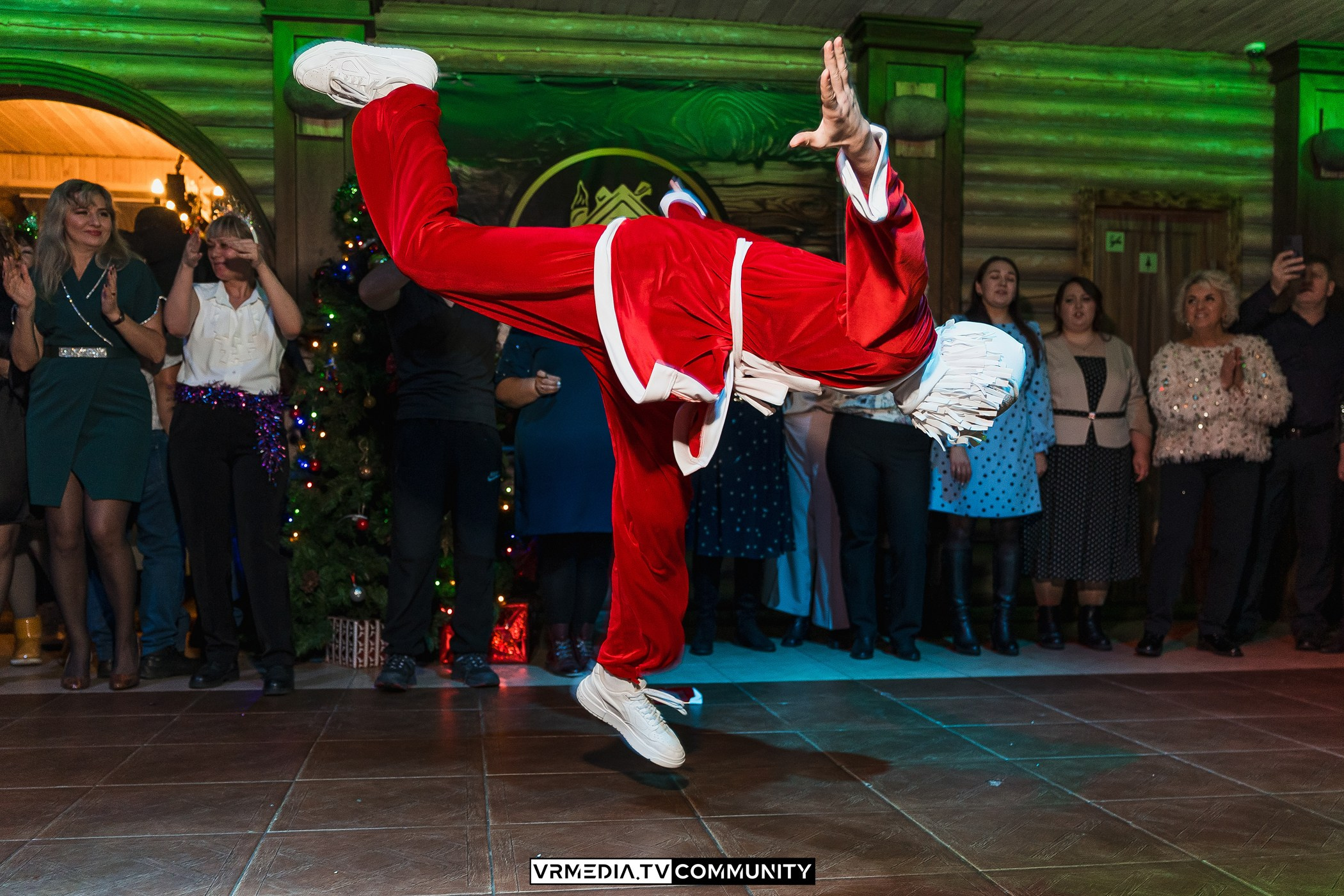 Новогодний вечер у «Петровича»