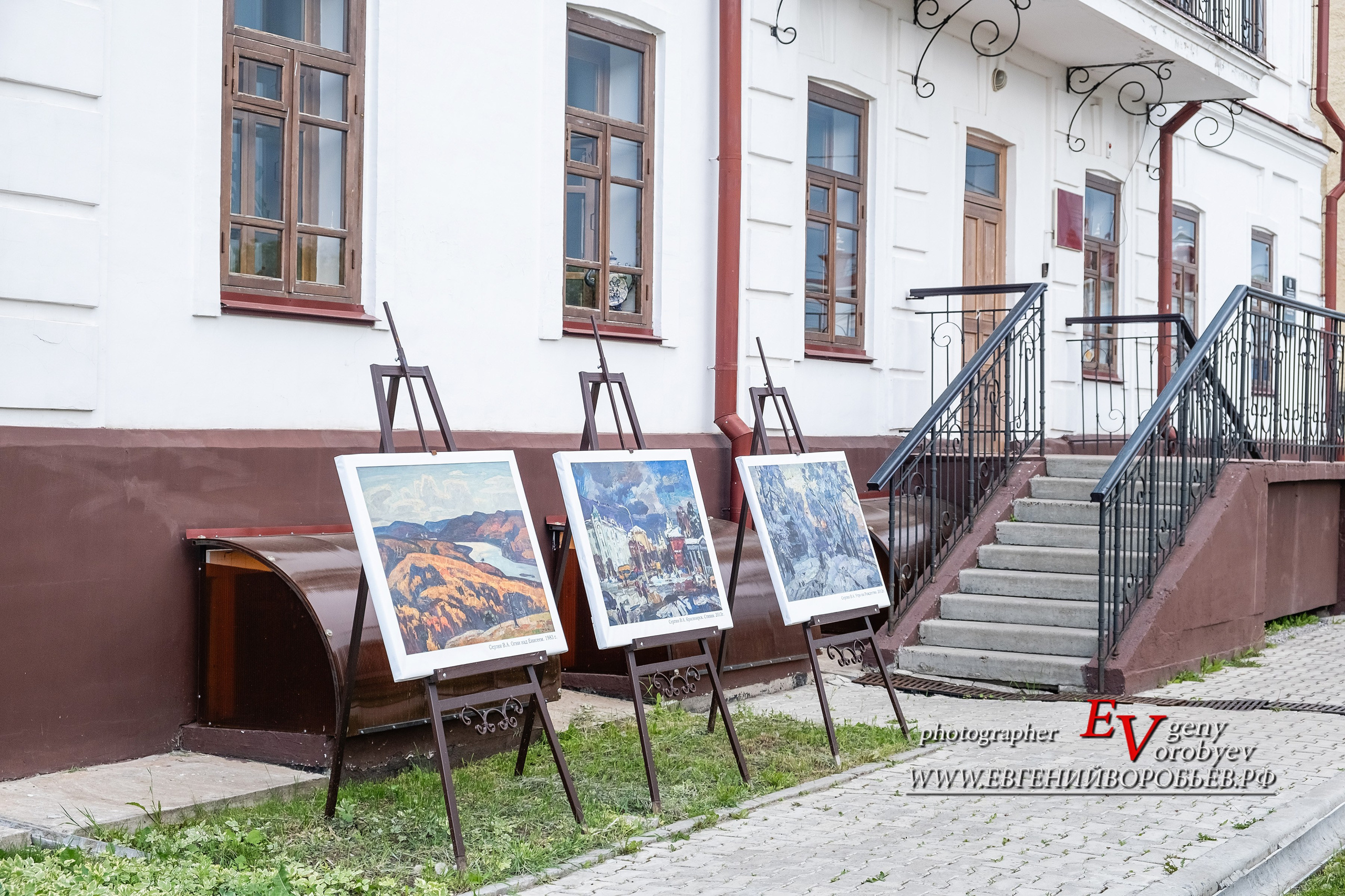 экскурсии Енисейск Красноярск аренда микроавтобуса трансфер индивидуальный тур фото набережная дегустация сибирской кухни интересные места что посмотреть куда сходить что посетить достопримечательности в Енисейске  храм церковь монастырь фототур  цена заказать экскурсию программа маршрут смотровые площадки видовые красивые места путешествие туристический маршрут 