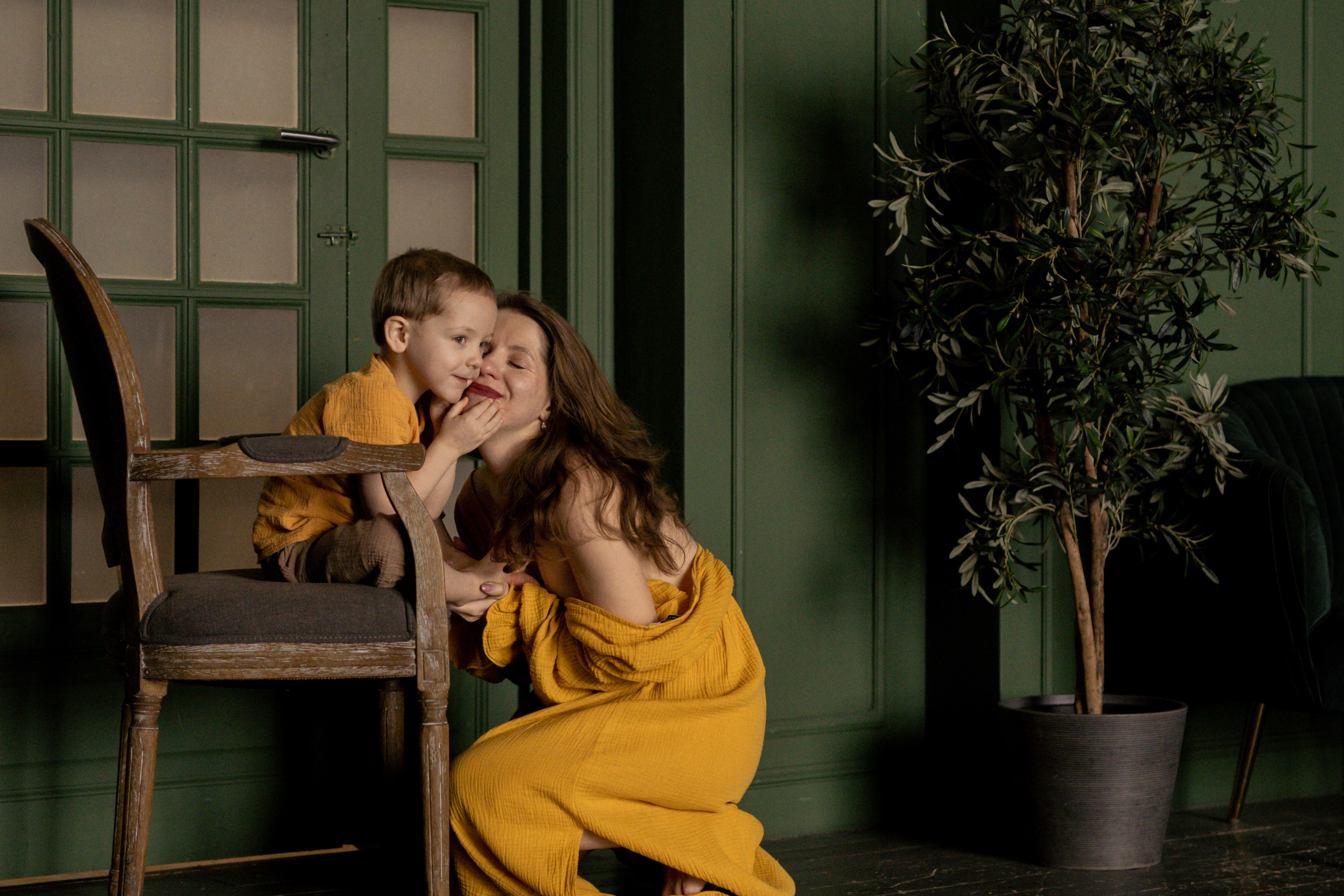 Татьяна и Миша в студии. Фотограф грудного вскармливания в Москве Екатерина