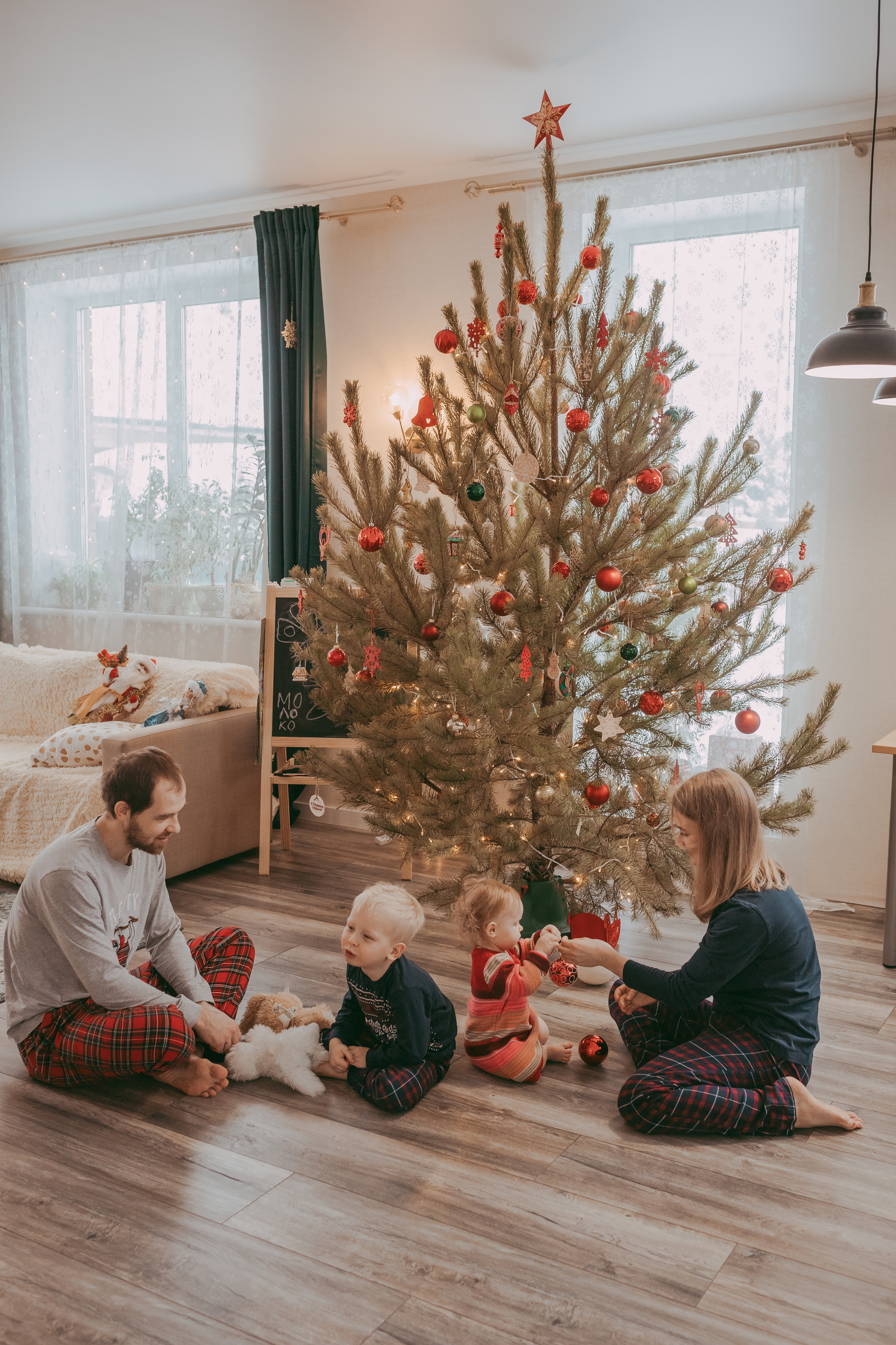 Анастасия с семьей. Семейный и домашний фотограф в Москве и МО Королева Валерия