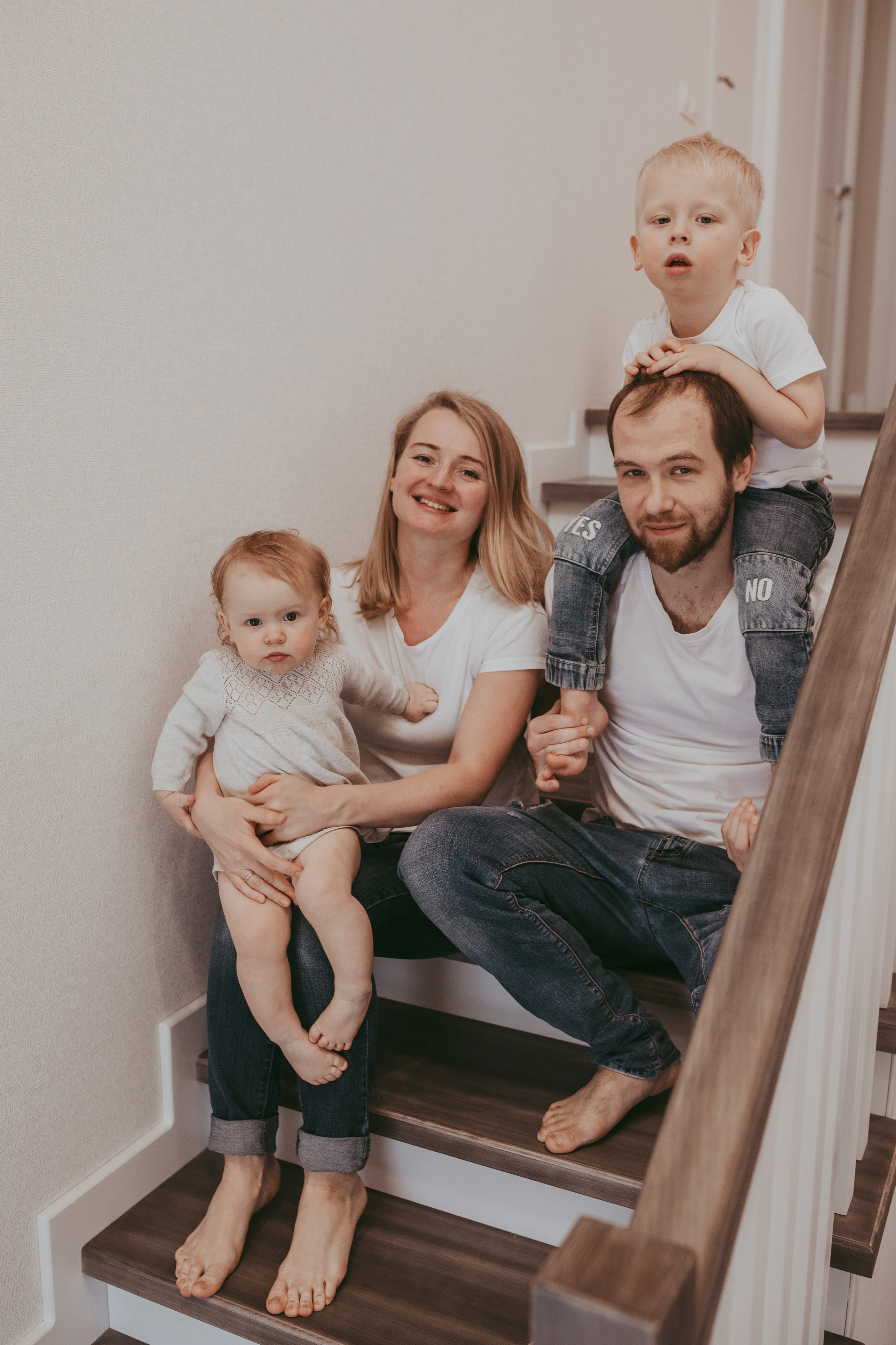 Анастасия с семьей. Семейный и домашний фотограф в Москве и МО Королева Валерия